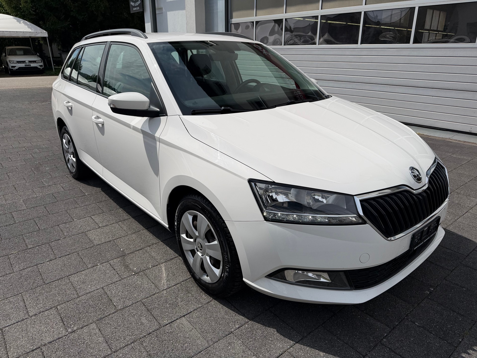 SKODA Fabia Combi 1.0 TSI Ambition DSG-image-0