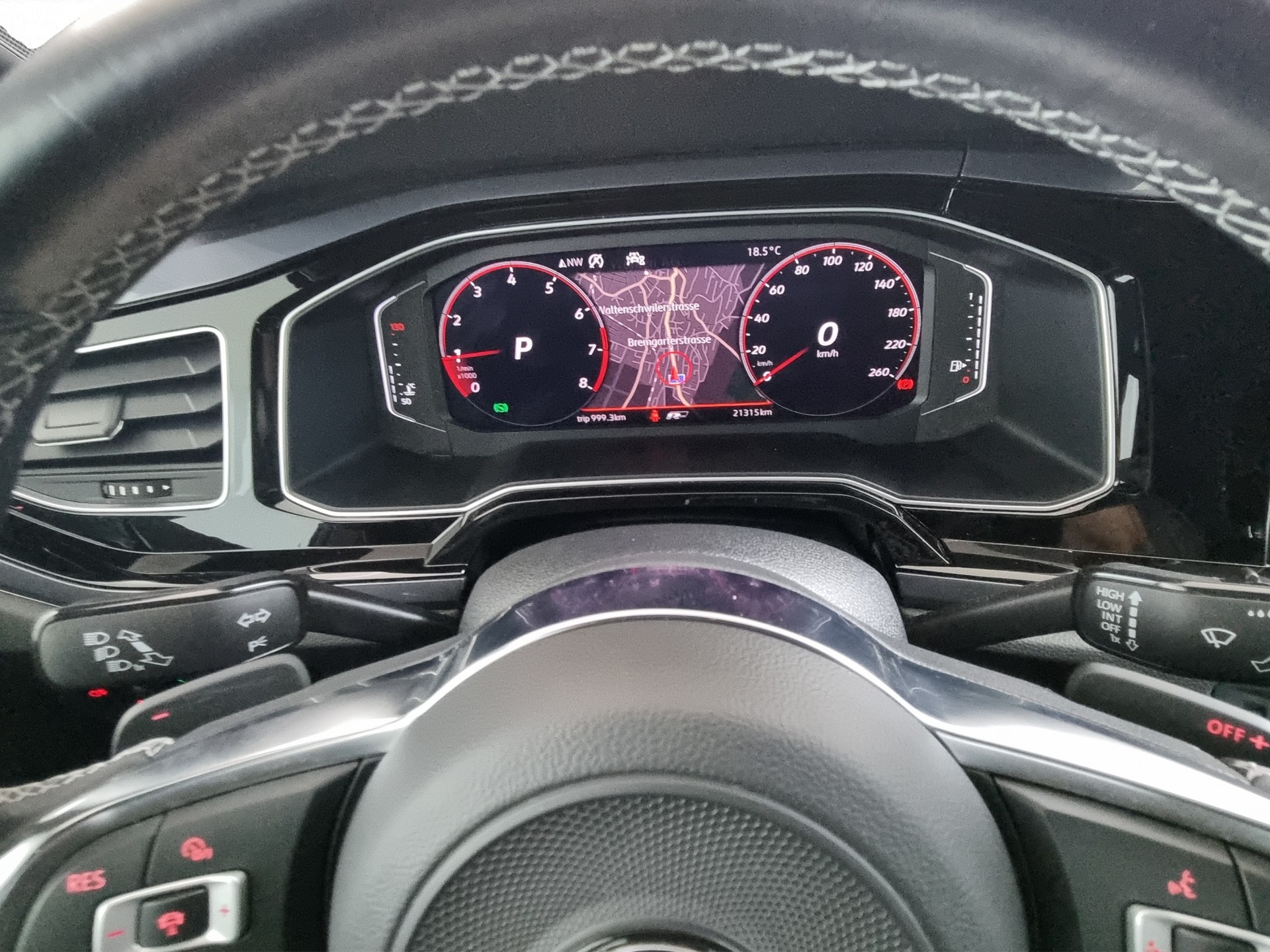 VW Polo 1.0 TSI R-Line DSG-image-10