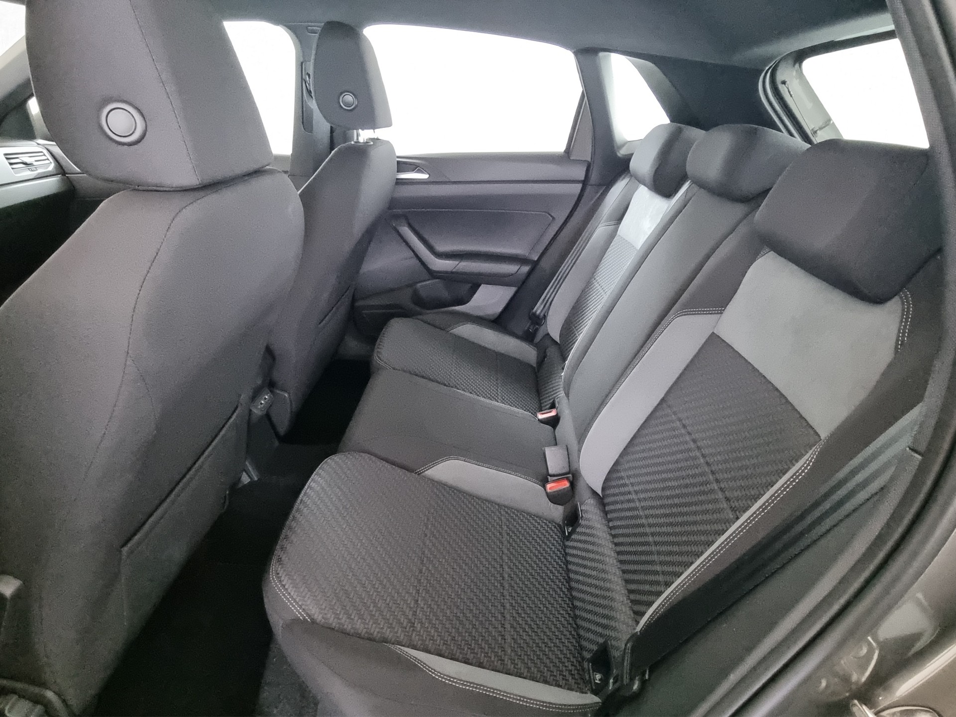 VW Polo 1.0 TSI R-Line DSG-image-6