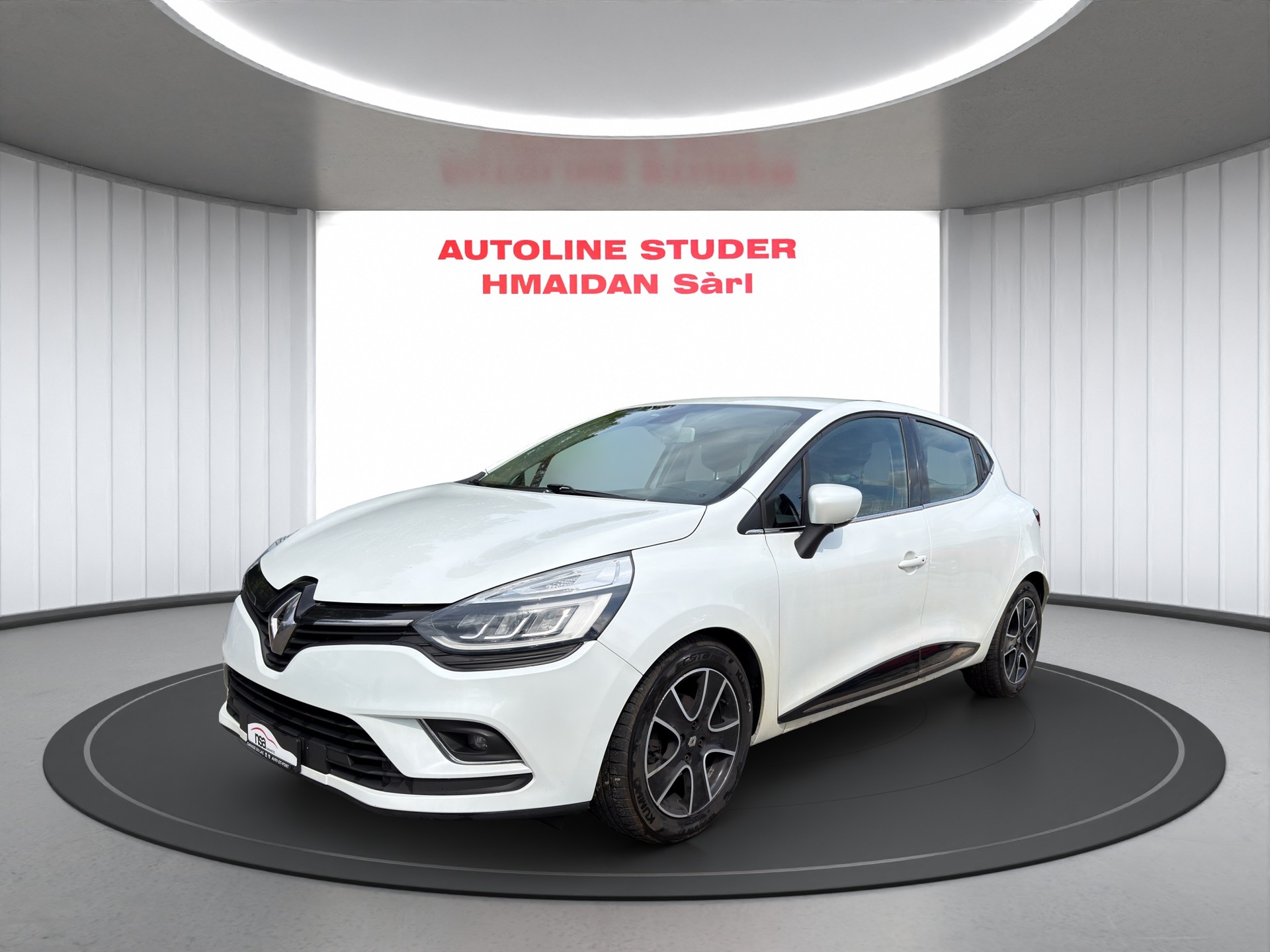 RENAULT Clio 0.9 12V Swiss Edition-image-0