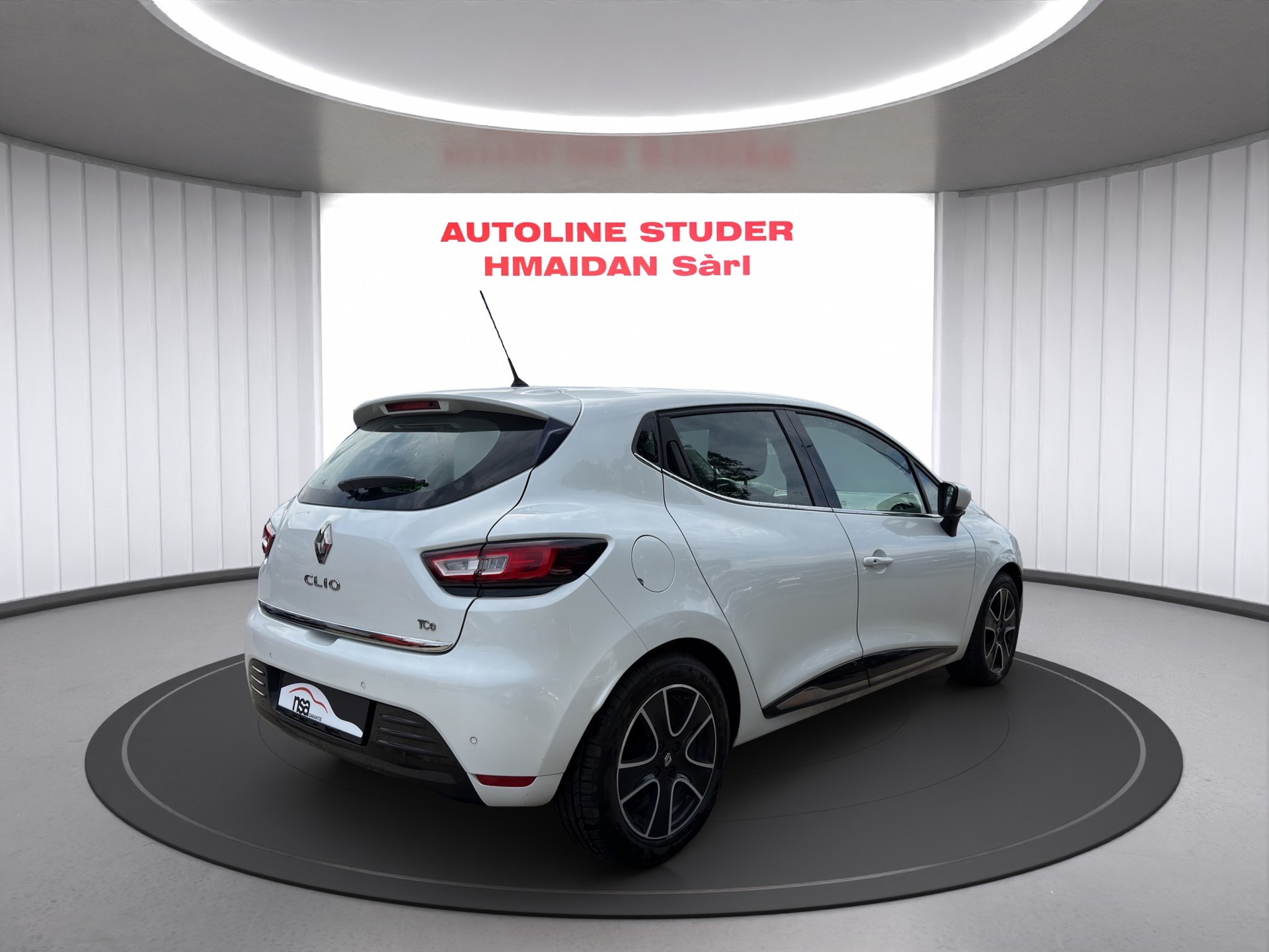 RENAULT Clio 0.9 12V Swiss Edition-image-3