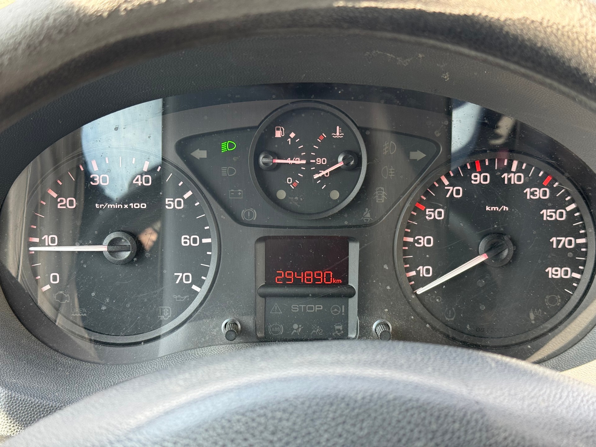 PEUGEOT Expert 2.0 HDi 229 L2H1-image-13