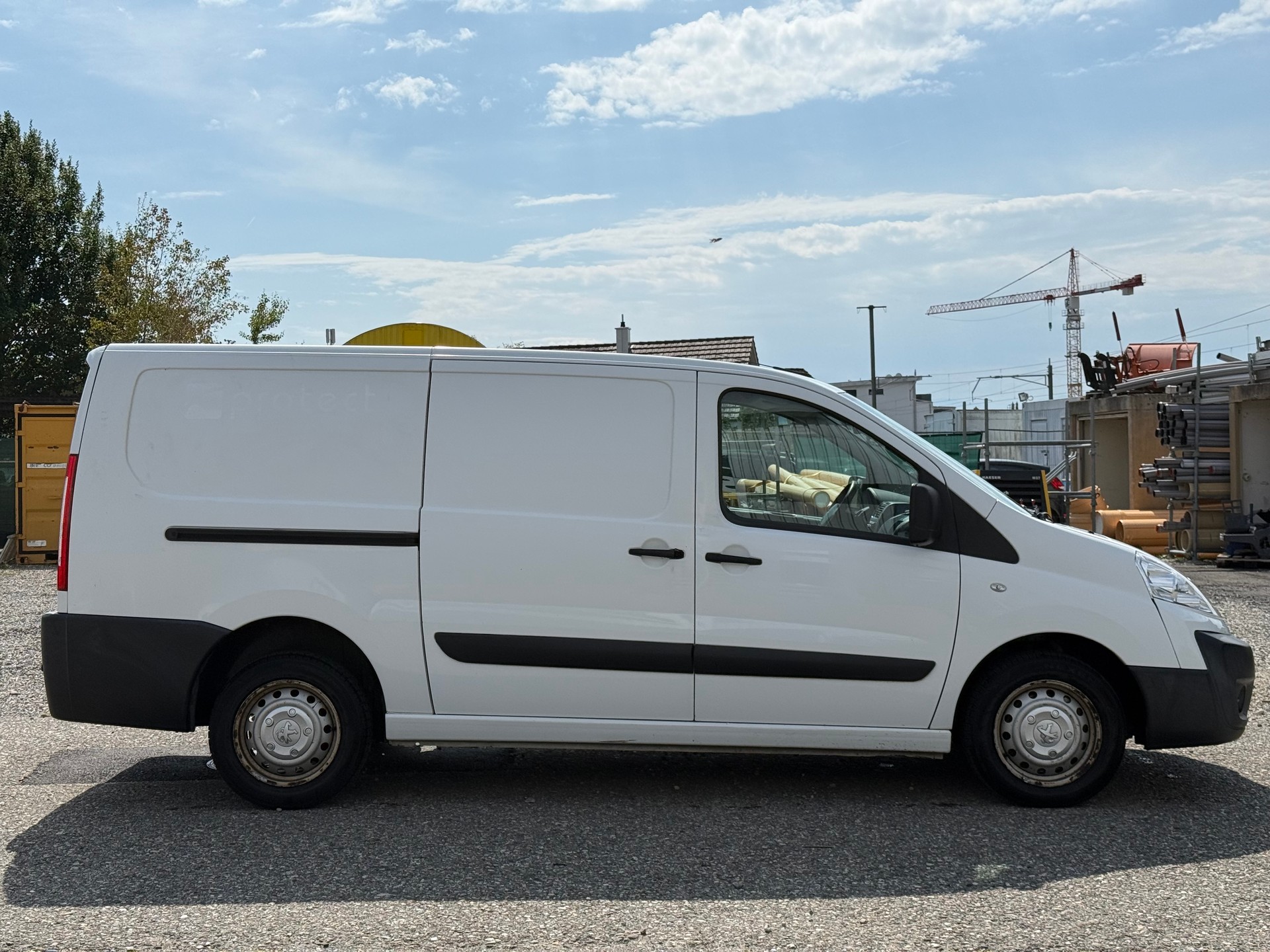 PEUGEOT Expert 2.0 HDi 229 L2H1-image-6