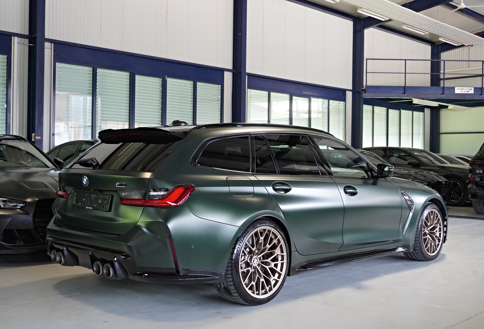 BMW M3 Touring xDrive Competition M // SONDERLACKIERUNG FROZEN DEEP GREEN // AKRAPOVIC SPORTAUSPUFF //-image-3