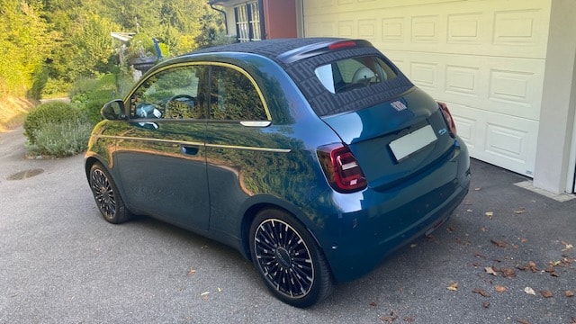 FIAT 500 Cabrio La Prima Elektro-image-4
