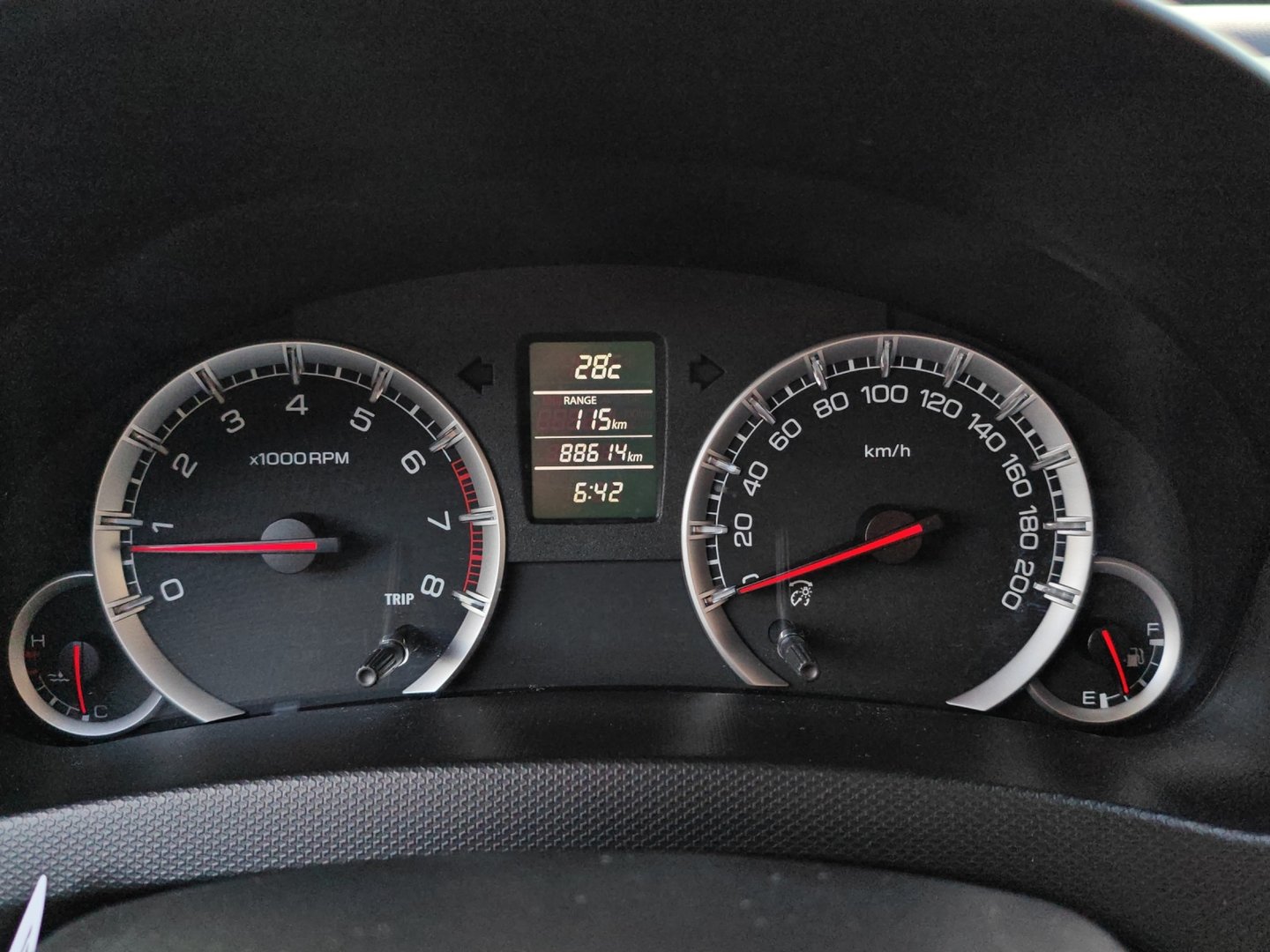 SUZUKI Swift 1.2i 16V Sergio Cellano – 94 ch – Seulement 88'600 km, régulateur, jantes alu [Expertisé + Garantie 12 mois]-image-17