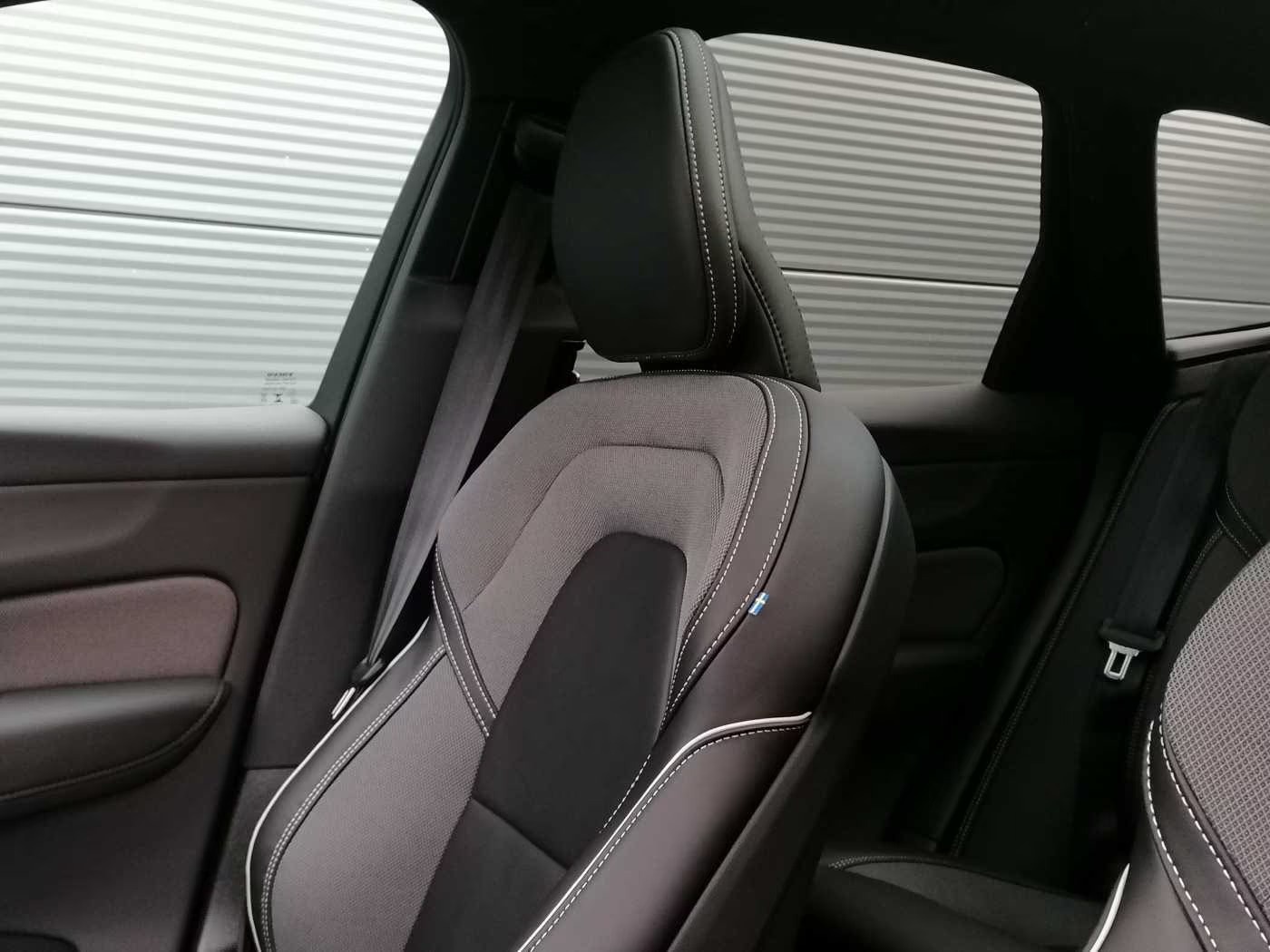VOLVO XC60 T8 eAWD Plus Black Edition MY26-image-50