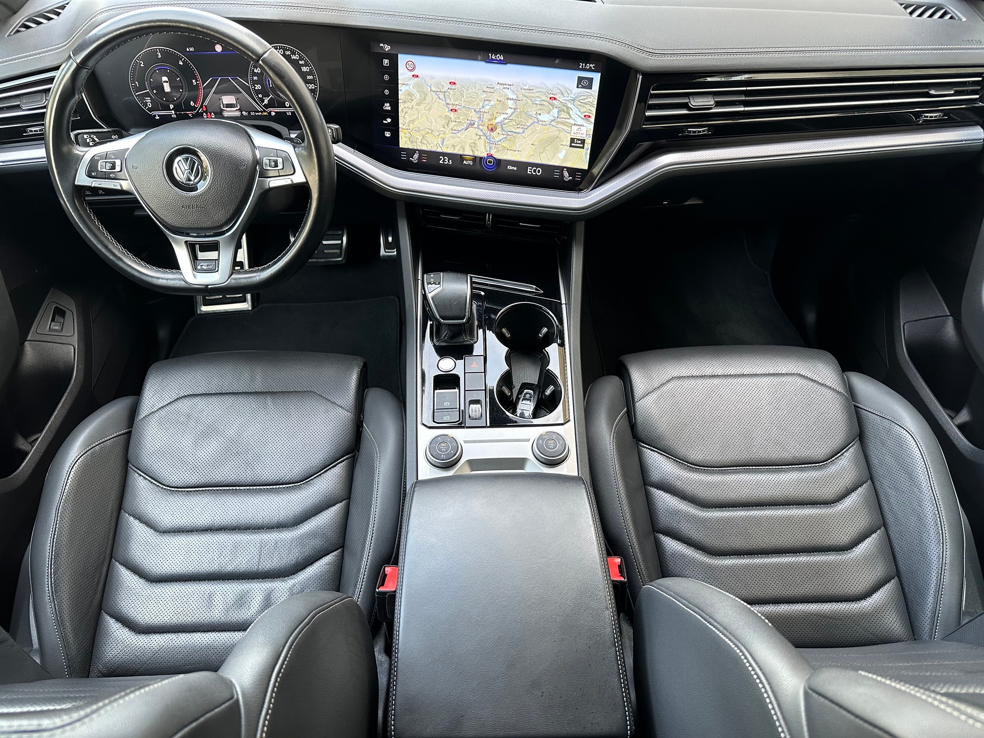 VW Touareg 3.0 TDI R Line Tiptronic-image-8