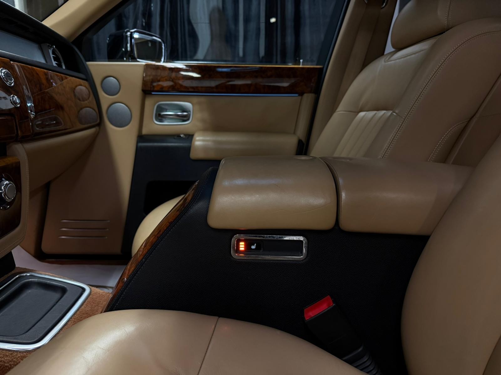 ROLLS-ROYCE Phantom 6.7 V12-image-16