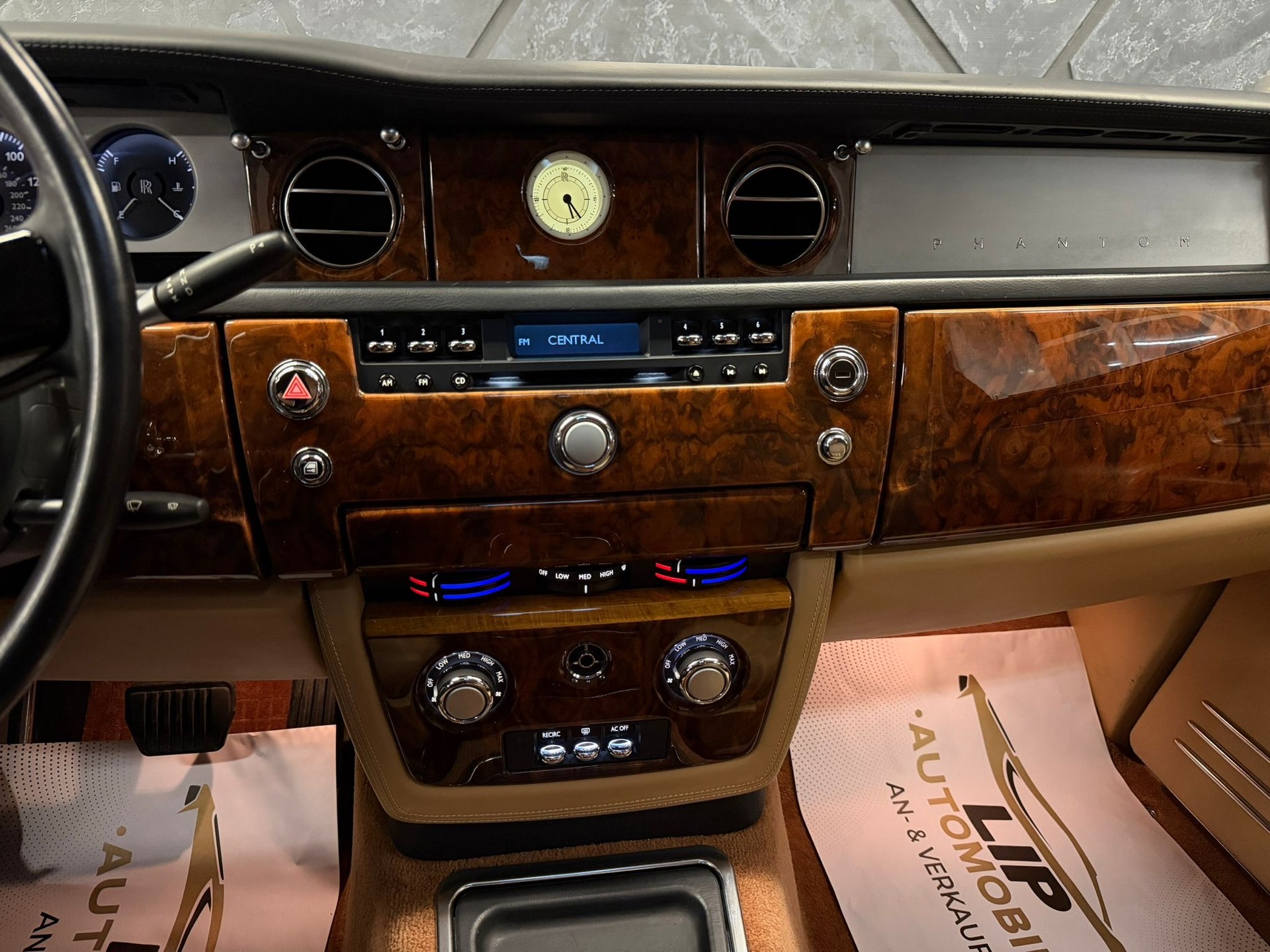 ROLLS-ROYCE Phantom 6.7 V12-image-13