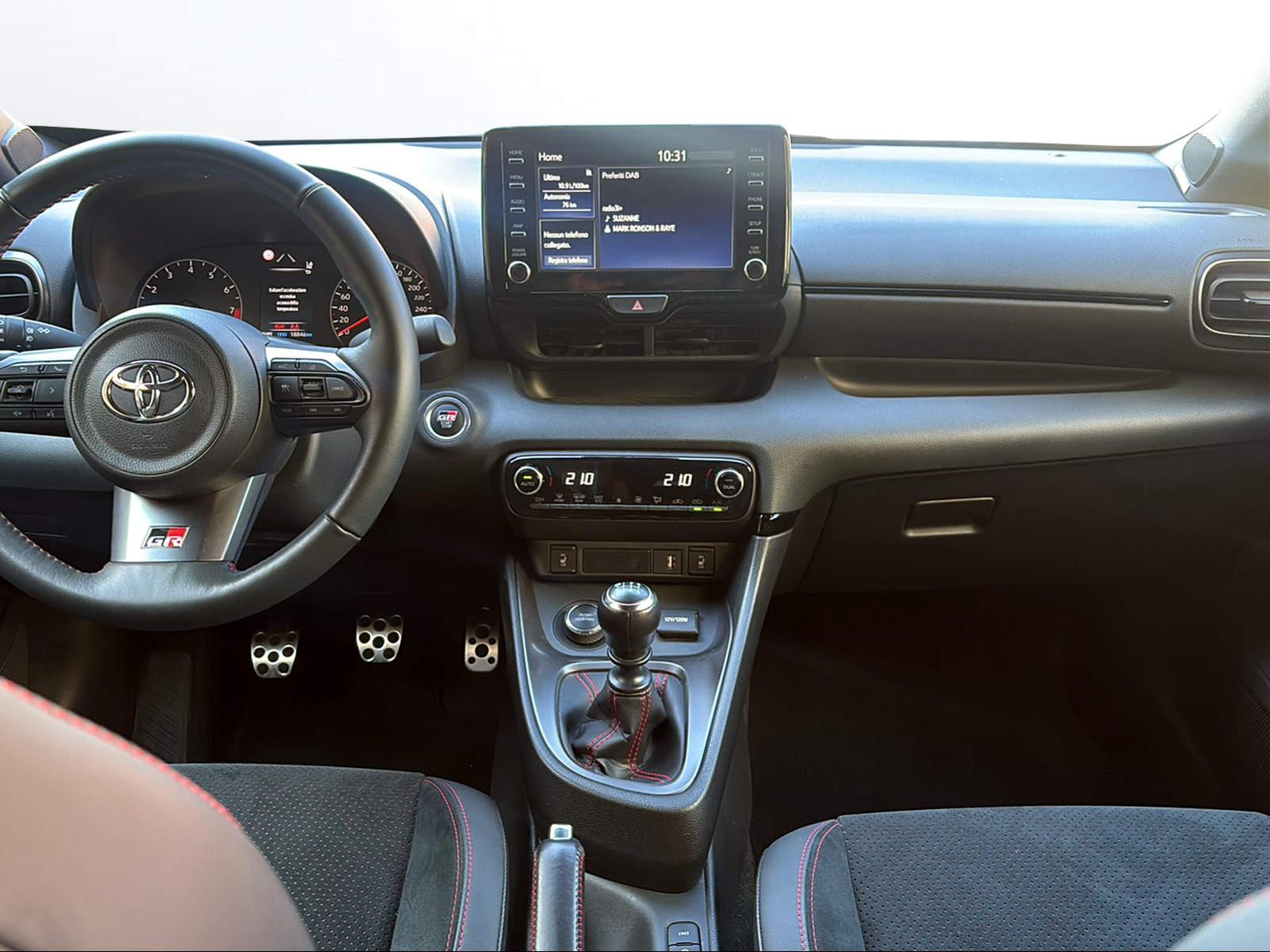 TOYOTA GR Yaris 1.6 Turbo Sport 4x4-image-9