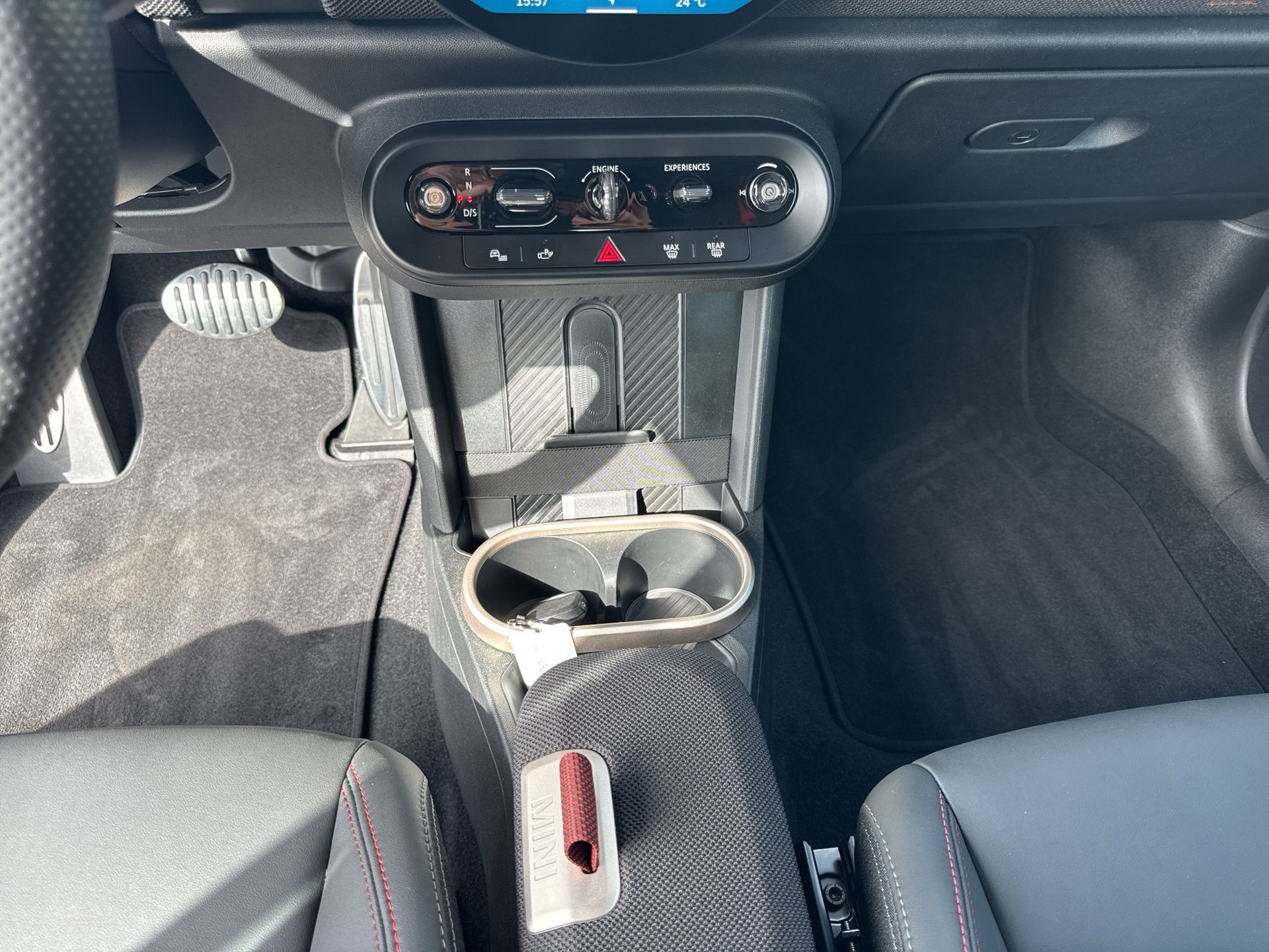 MINI Cooper John Cooper Works Cabriolet DKG-image-12