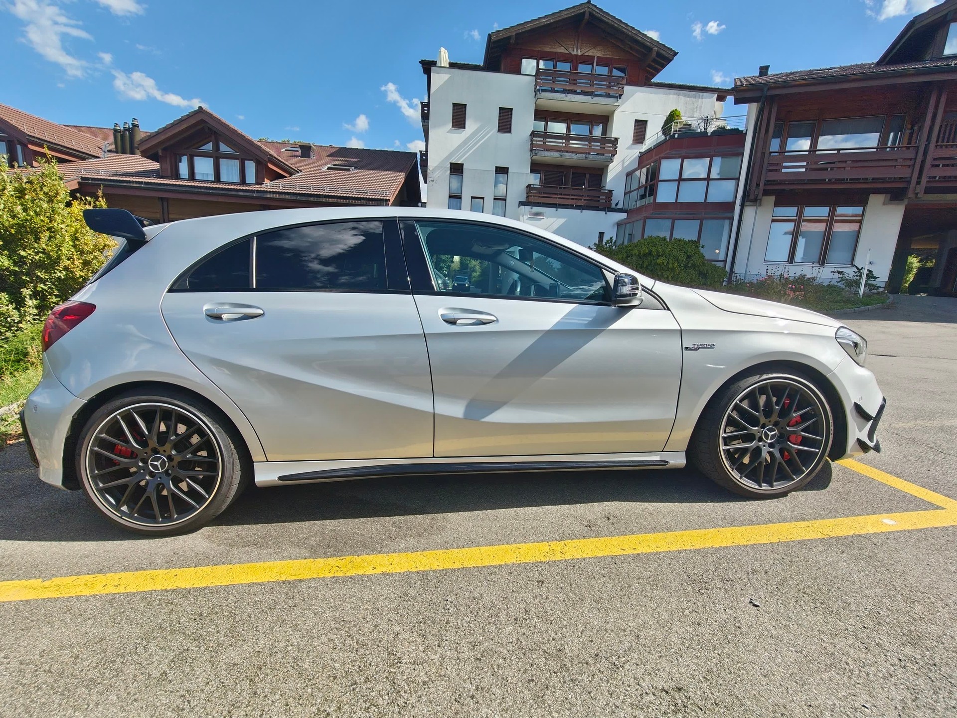 MERCEDES-BENZ A 45 AMG 4m-image-4