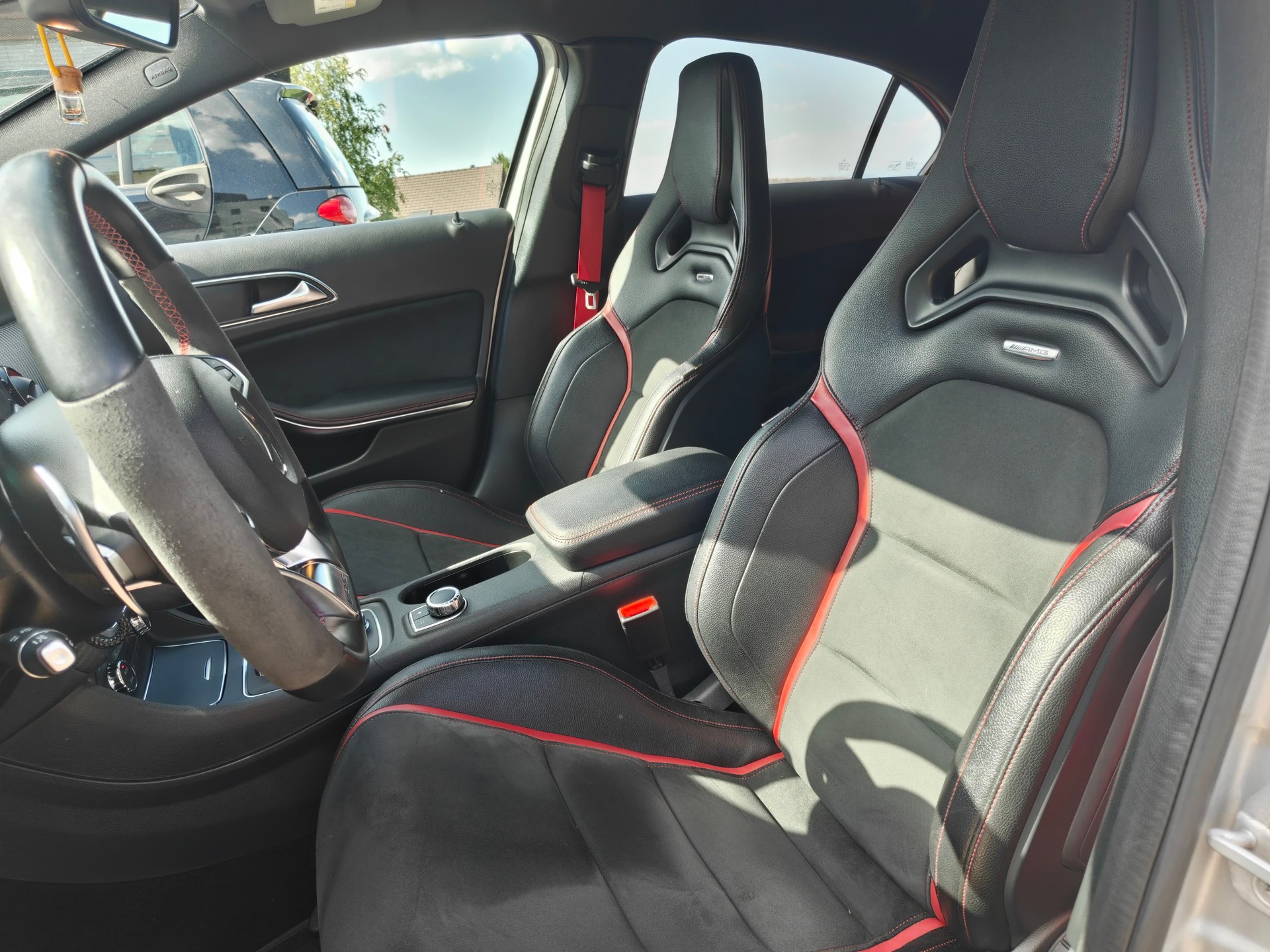 MERCEDES-BENZ A 45 AMG 4m-image-9