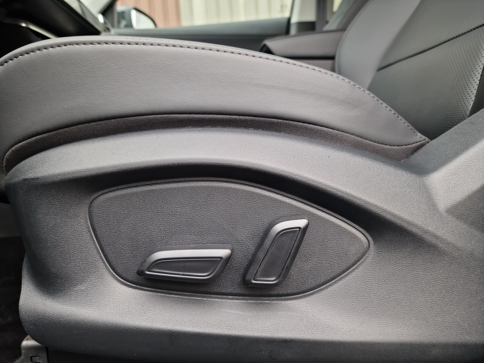 MG ZS 1.5 Hybrid+ Luxury Panorama-image-11