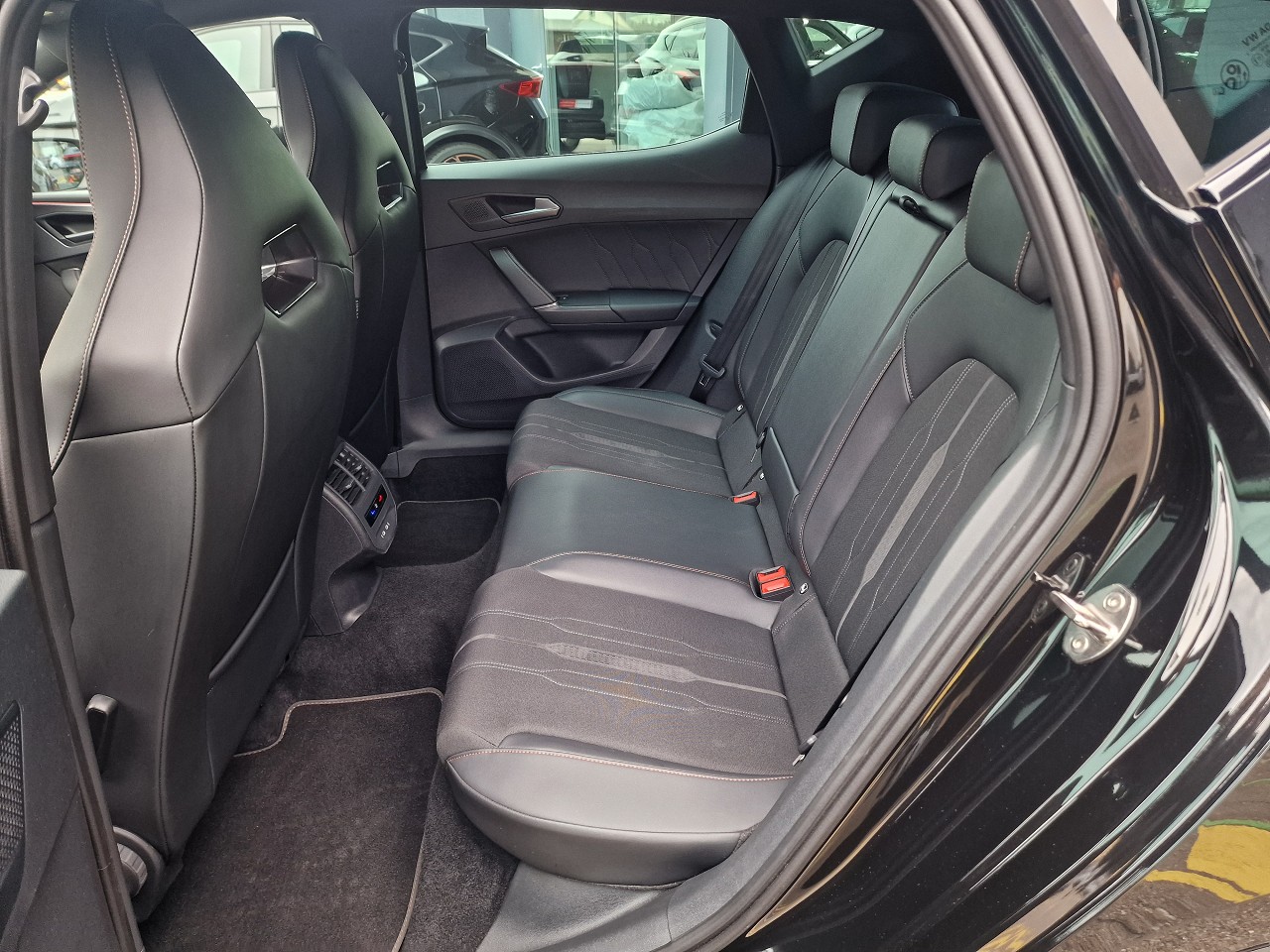 CUPRA LEON VZ 2.0 TSI DSG-image-11