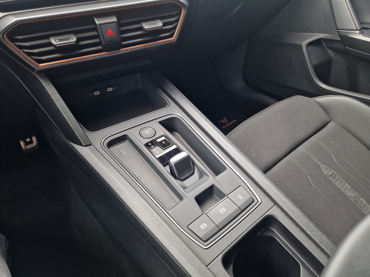 CUPRA LEON VZ 2.0 TSI DSG-image-28