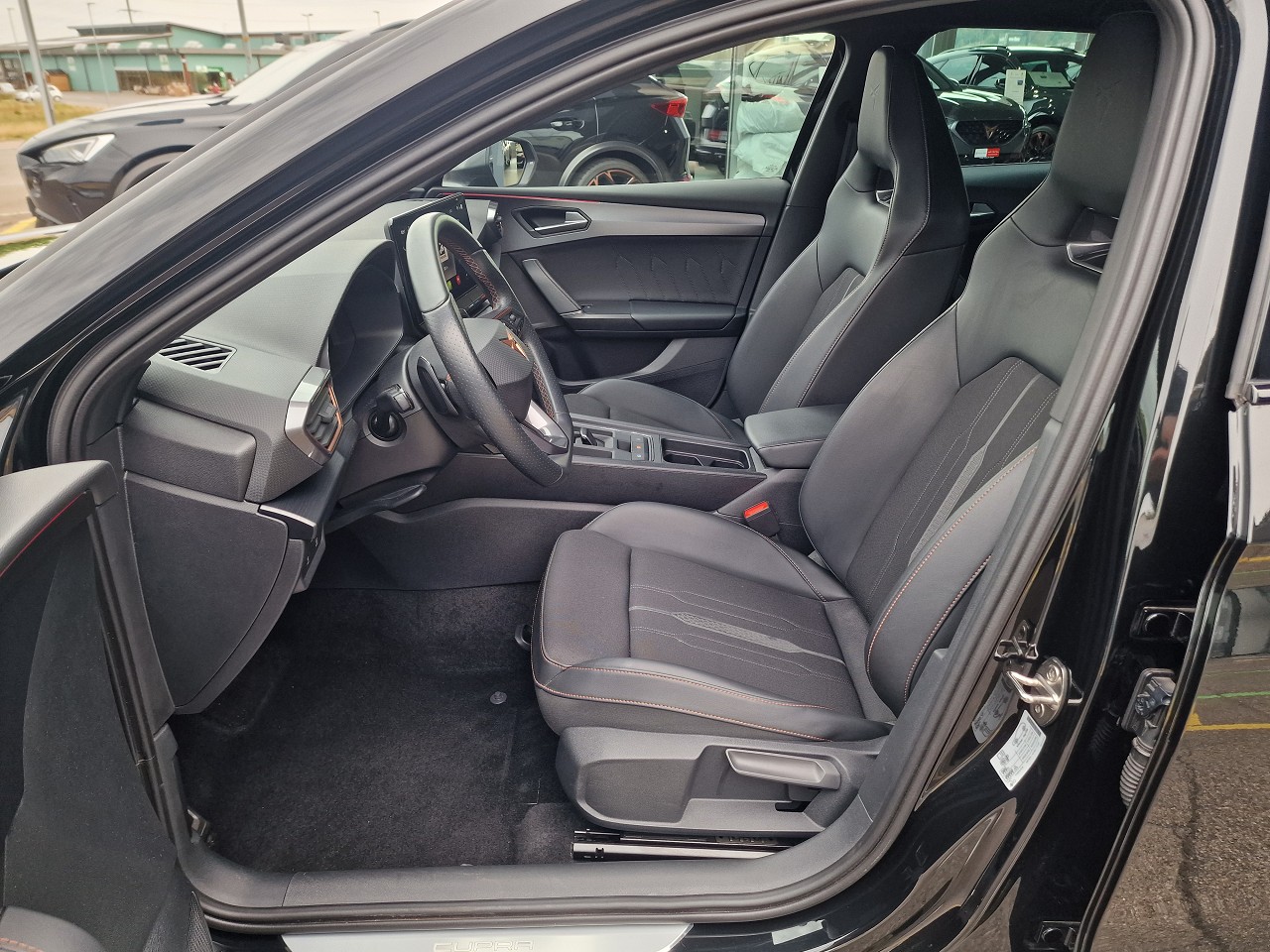 CUPRA LEON VZ 2.0 TSI DSG-image-9