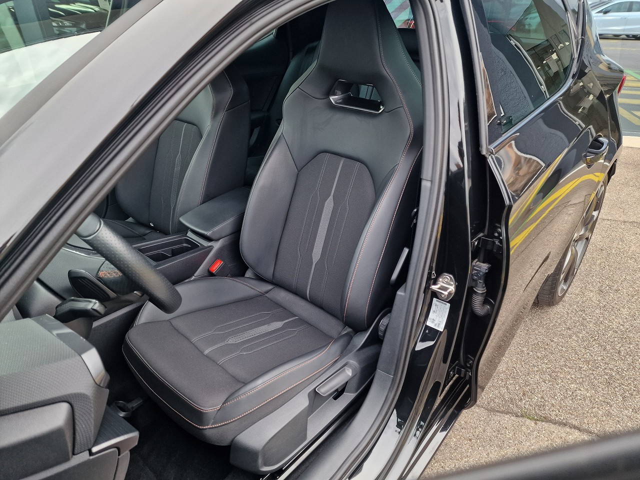 CUPRA LEON VZ 2.0 TSI DSG-image-10