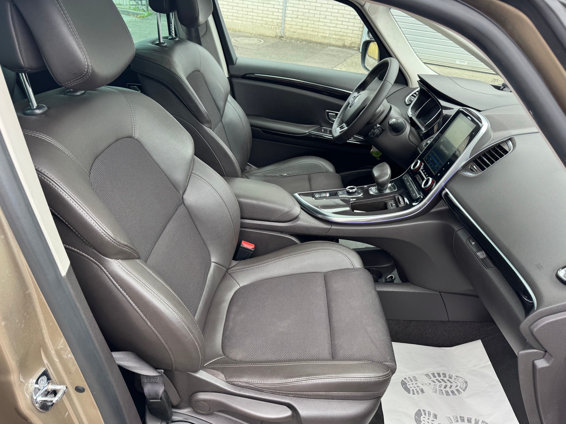 RENAULT Espace 1.6 dCi Intens EDC-image-9