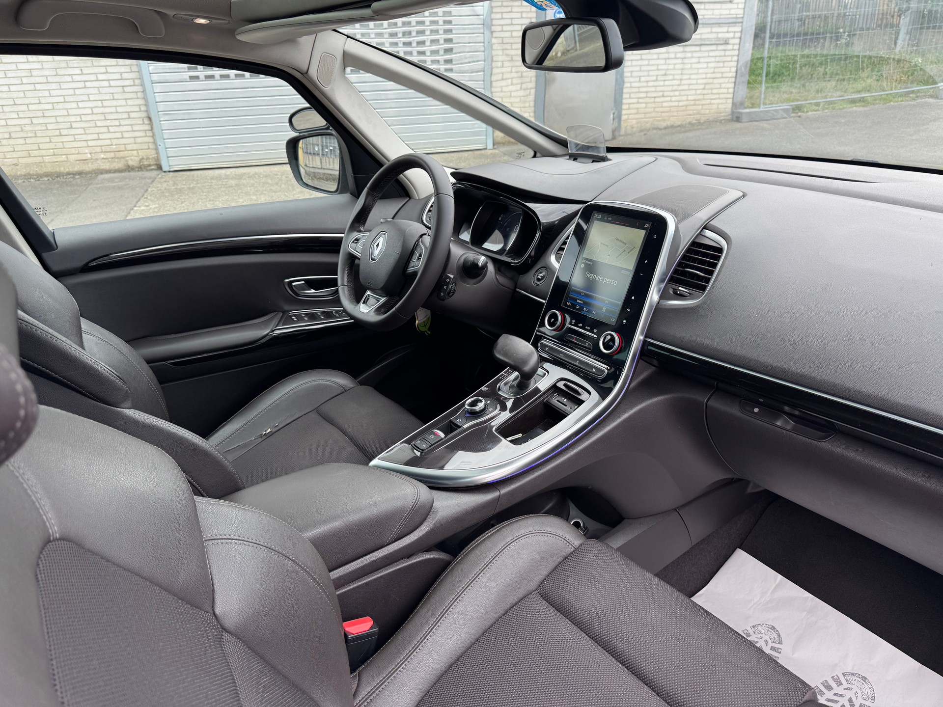 RENAULT Espace 1.6 dCi Intens EDC-image-10