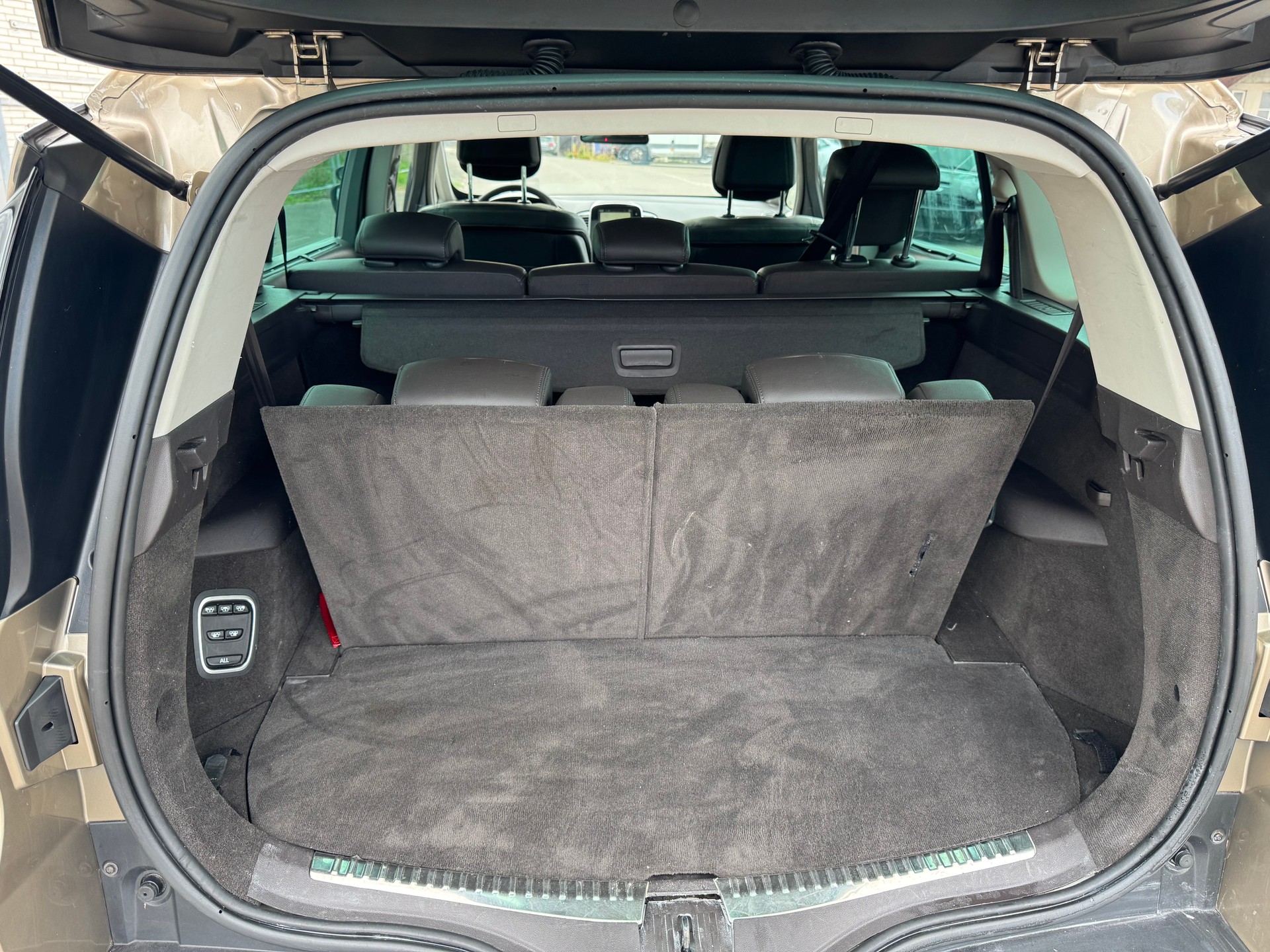 RENAULT Espace 1.6 dCi Intens EDC-image-13