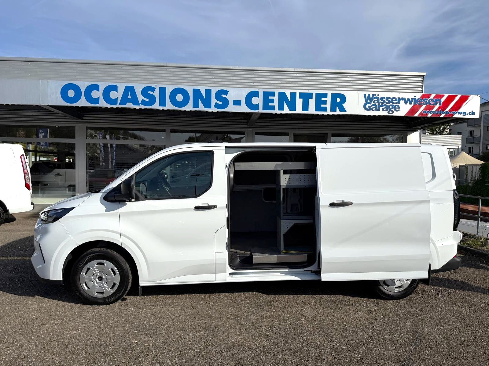 FORD Transit Custom Van 320 L2H1 Trend Automat-image-14