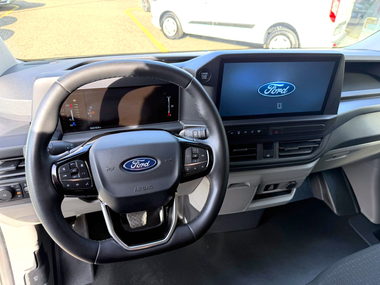 FORD Transit Custom Van 320 L2H1 Trend Automat-image-2
