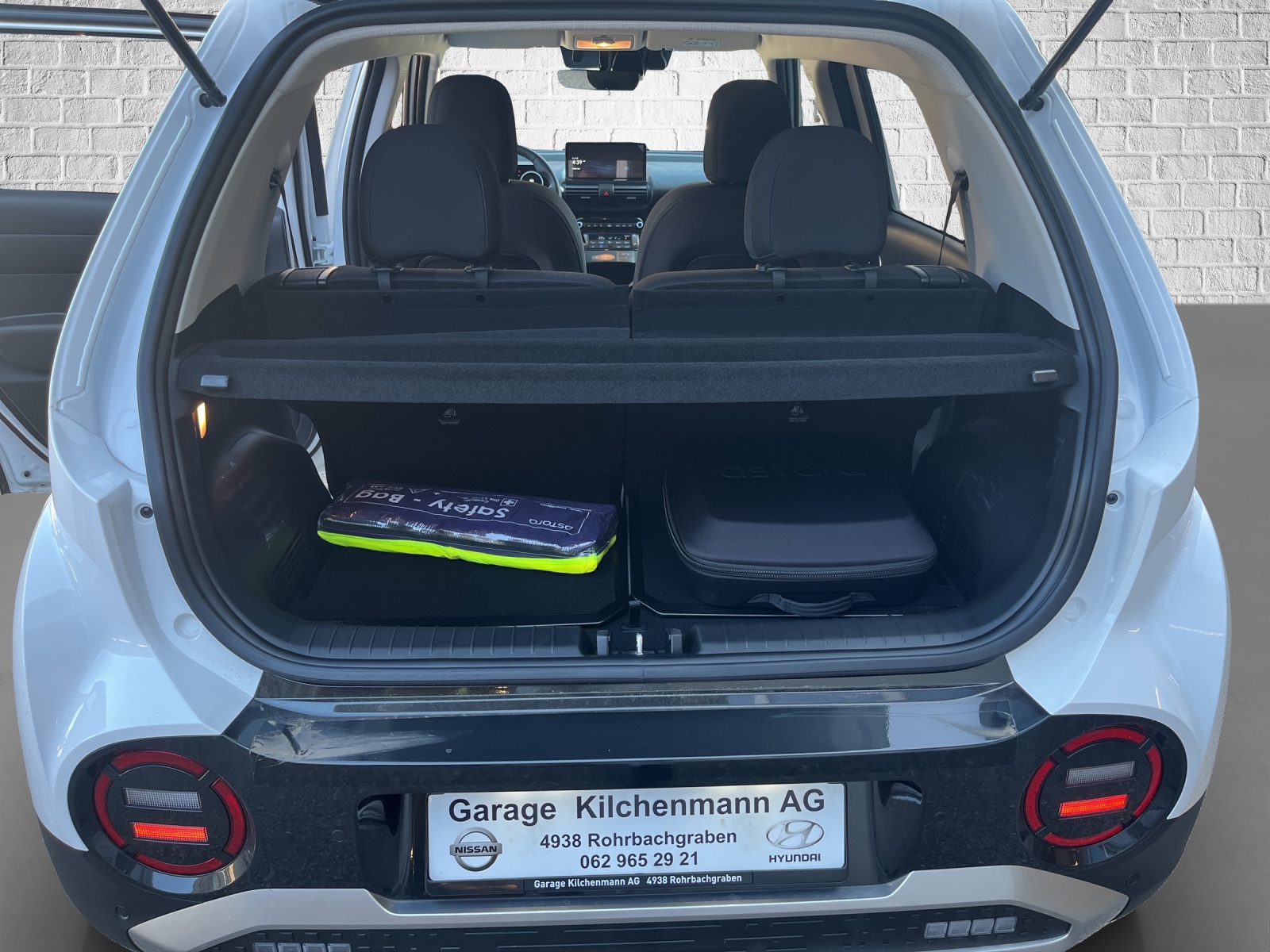 HYUNDAI Inster 49kWh Amplia-image-15