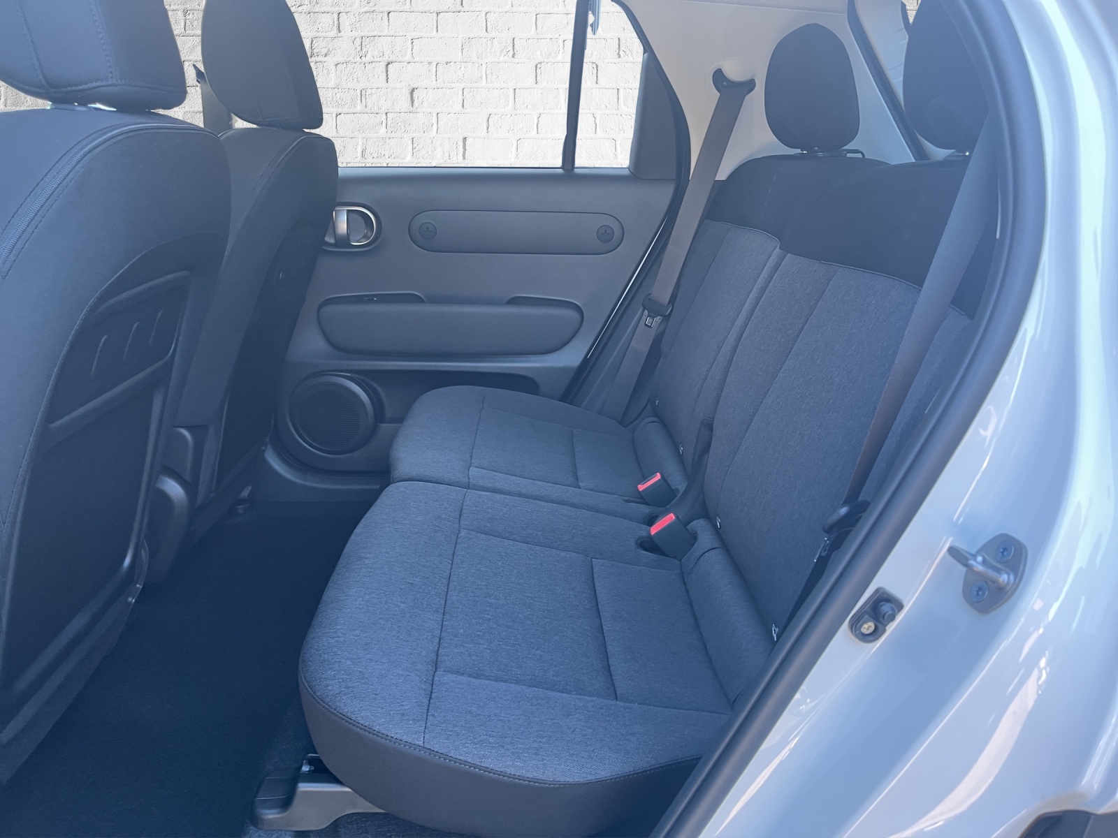 HYUNDAI Inster 49kWh Amplia-image-14