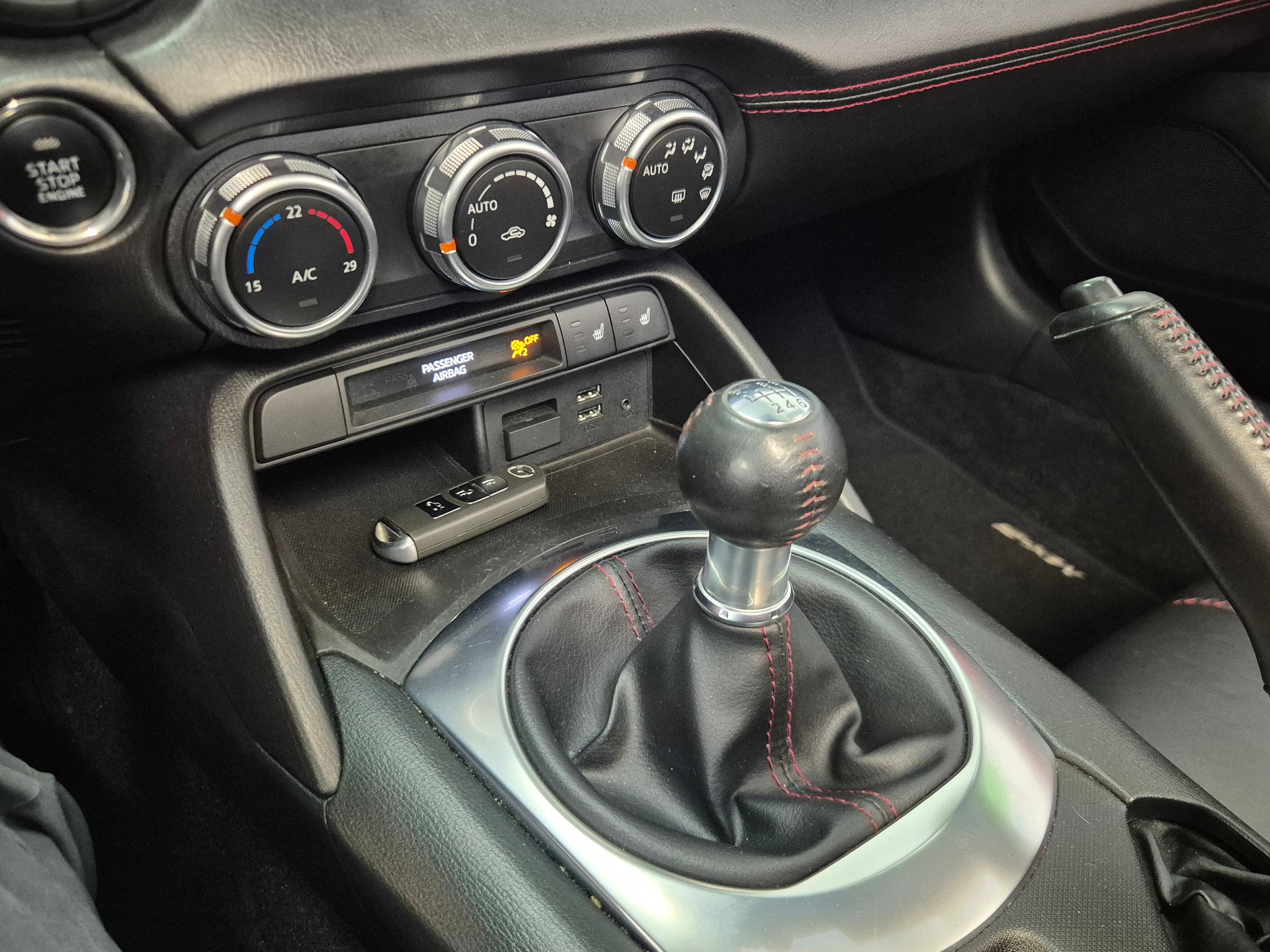 MAZDA MX-5 SKYACTIV-G 160 Revolution-image-12