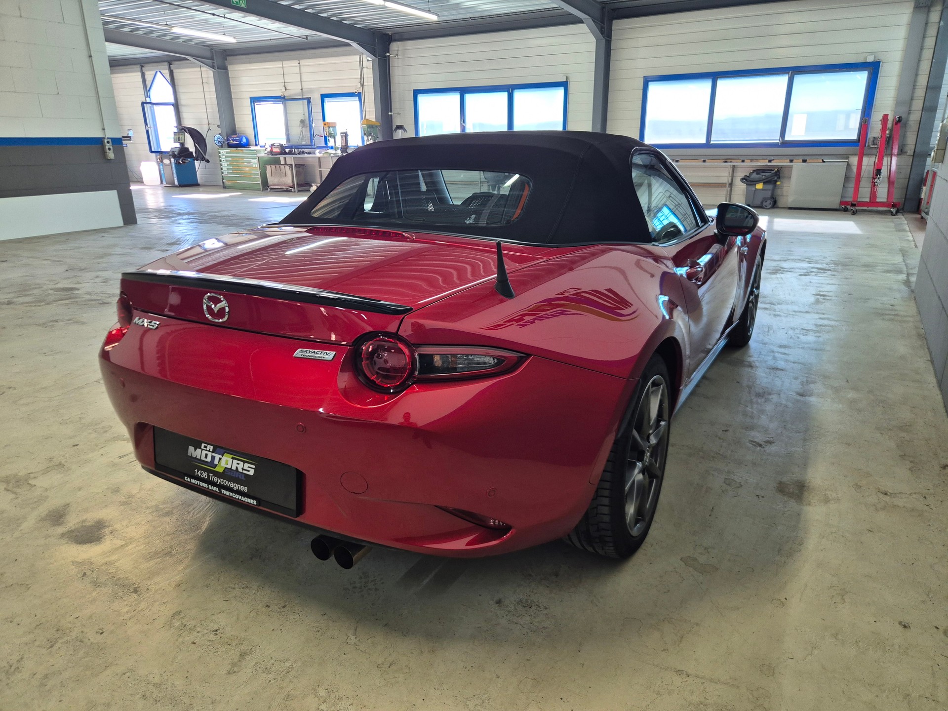 MAZDA MX-5 SKYACTIV-G 160 Revolution-image-3