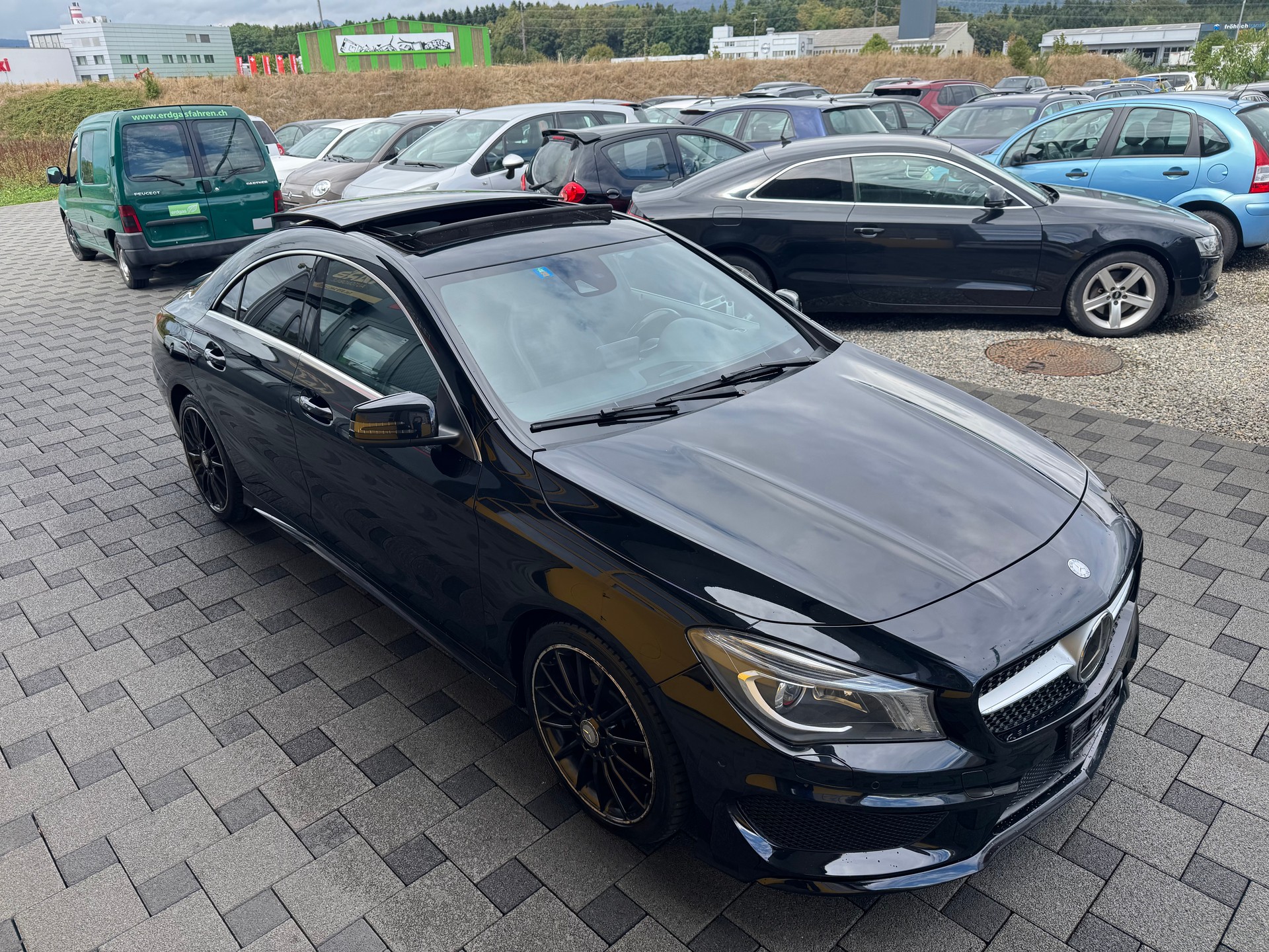 MERCEDES-BENZ CLA 220 CDI AMG Line 4Matic 7G-DCT-image-2