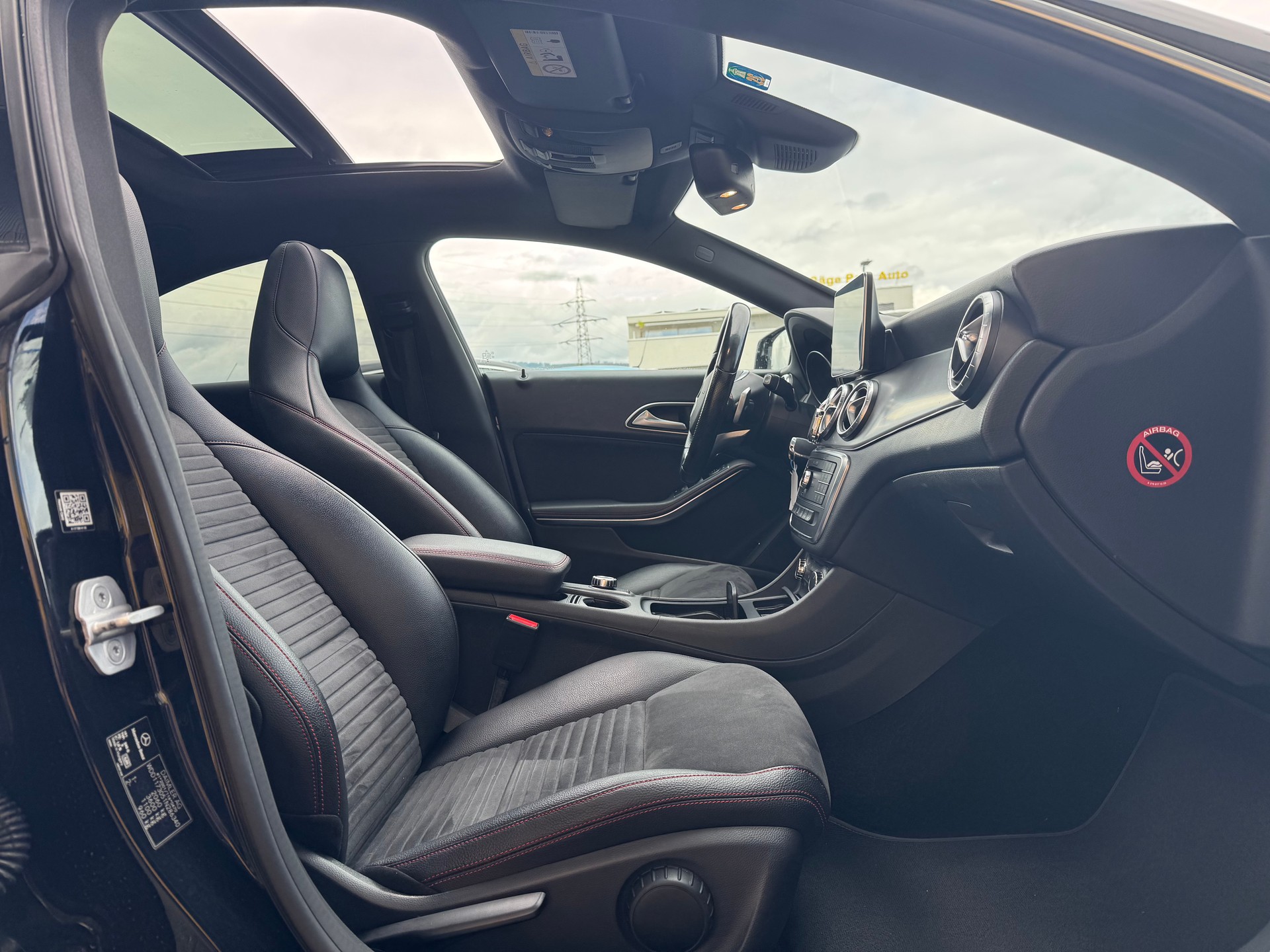 MERCEDES-BENZ CLA 220 CDI AMG Line 4Matic 7G-DCT-image-11
