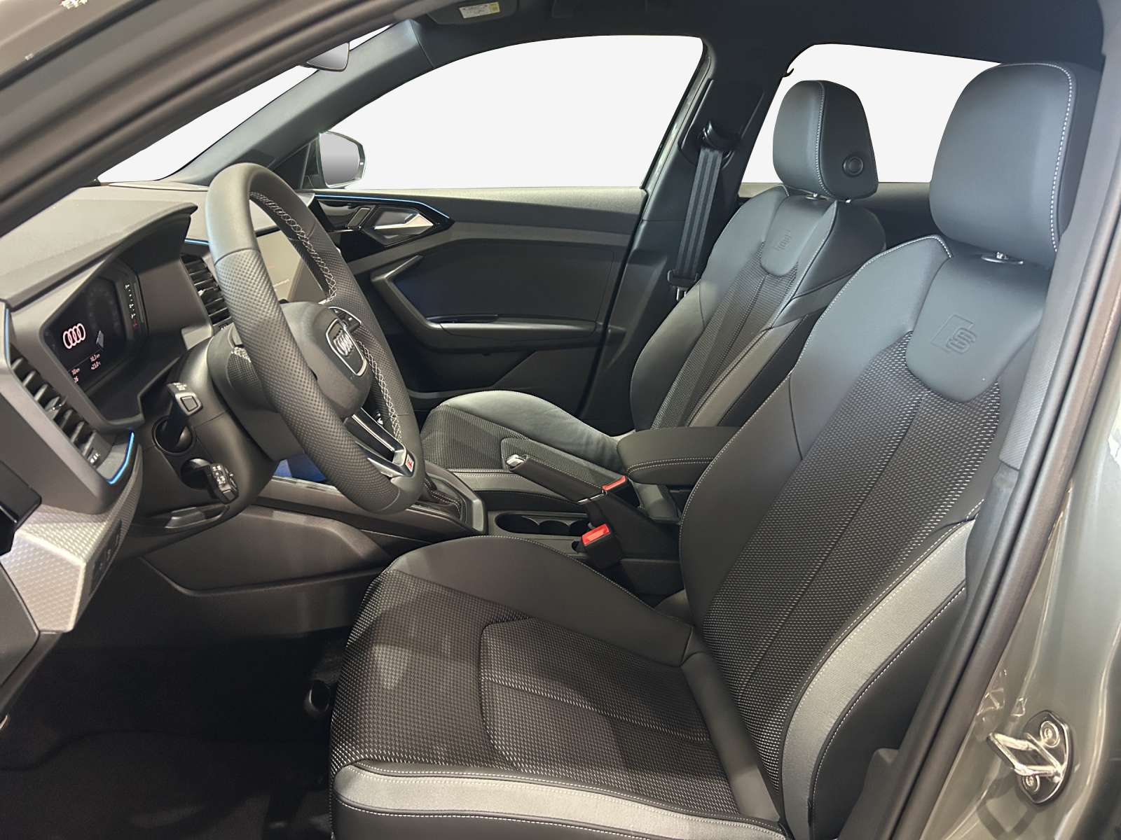 AUDI A1 Sportback 40 TFSI S Line S-tronic-image-7