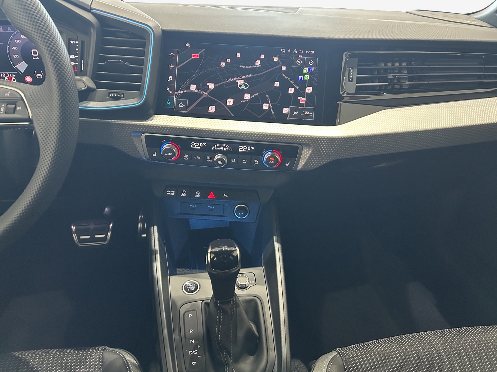 AUDI A1 Sportback 40 TFSI S Line S-tronic-image-10