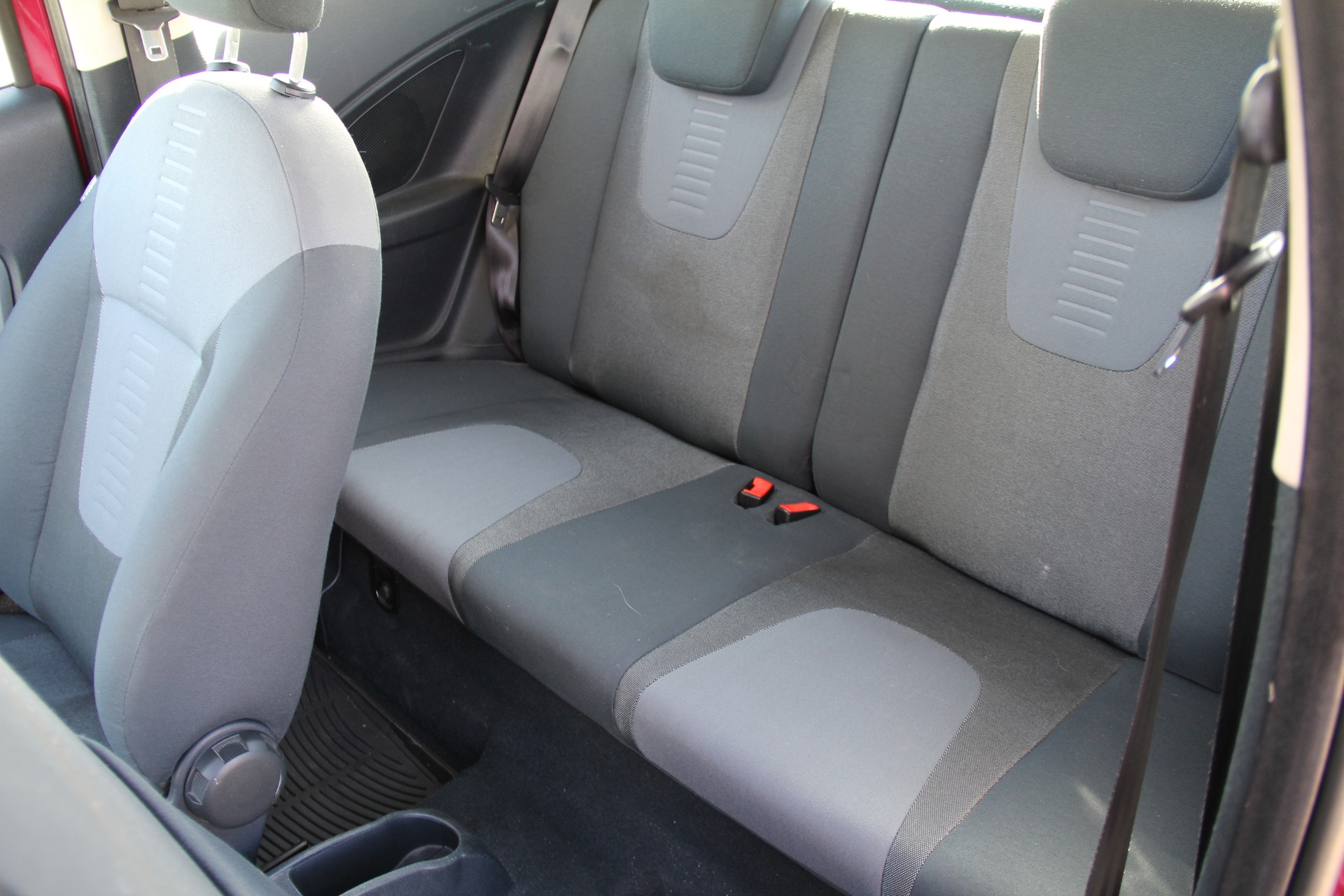 FORD KA 1.25 Titanium+-image-8