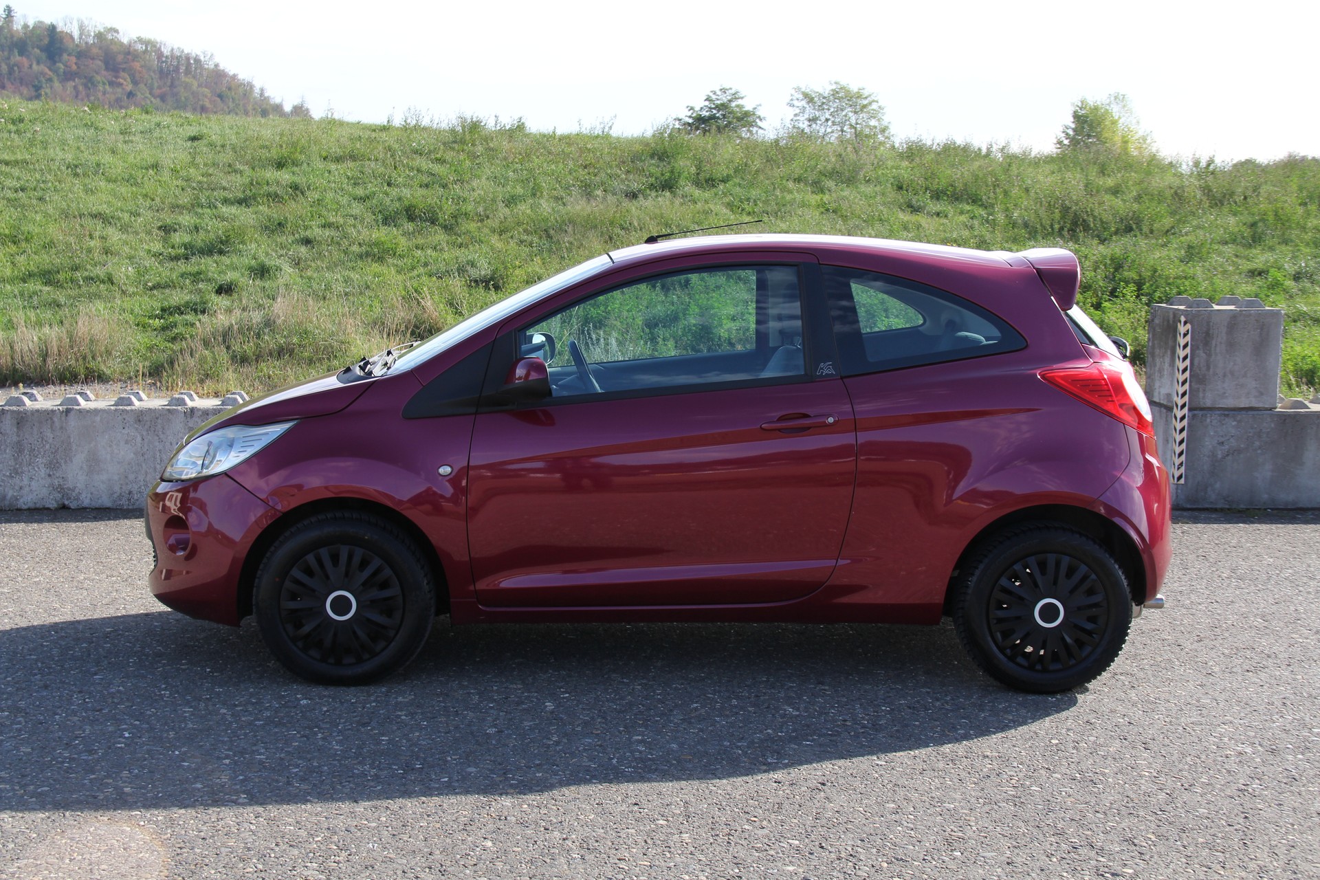FORD KA 1.25 Titanium+-image-0