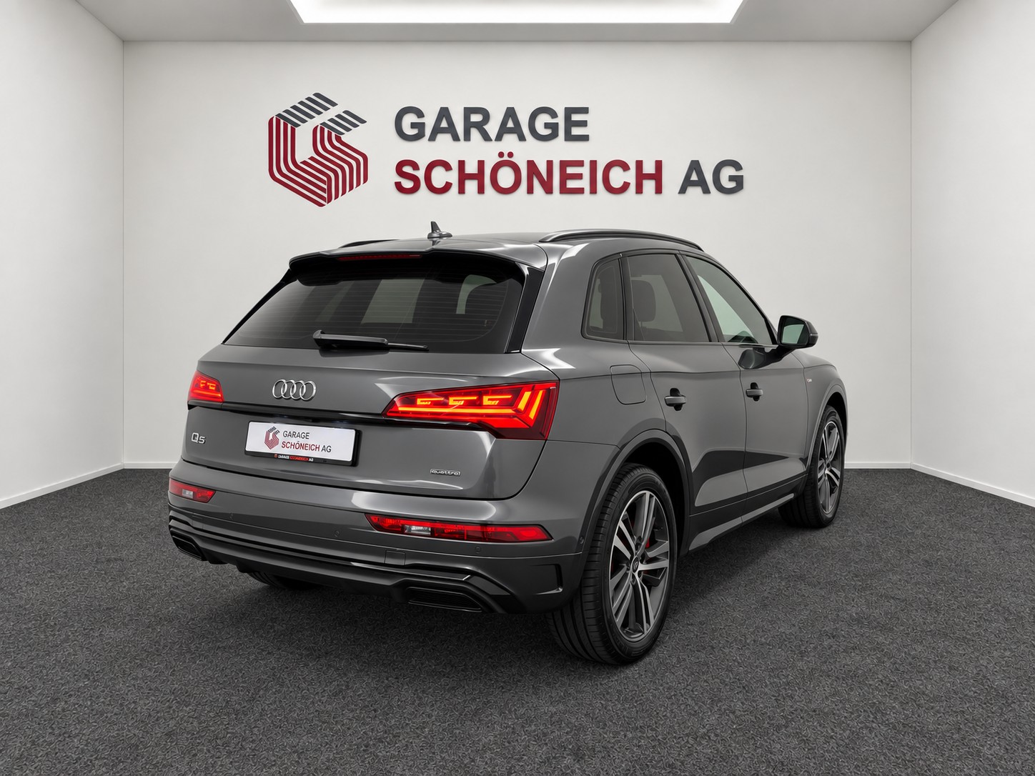 AUDI Q5 2.0 45 TFSI S Line quattro S-Tronic-image-4