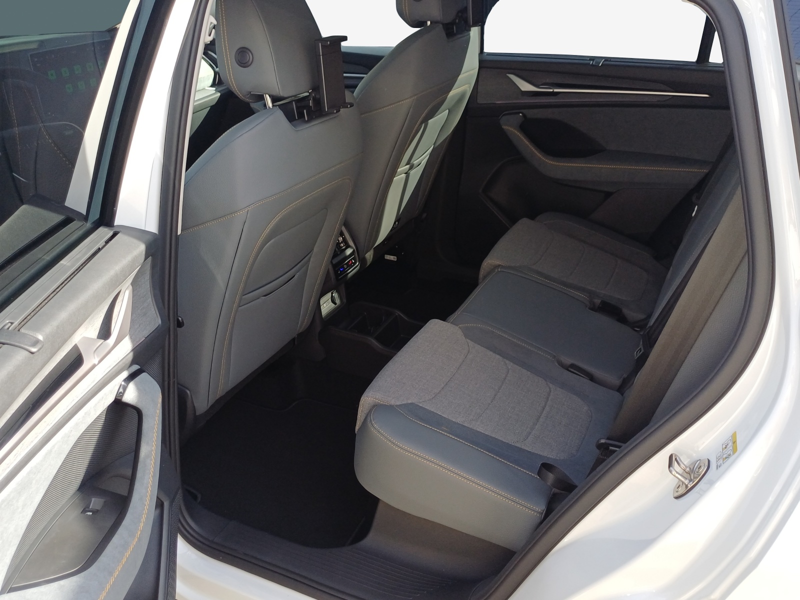SKODA Kodiaq 2.0 TSI Selection 4x4-image-11