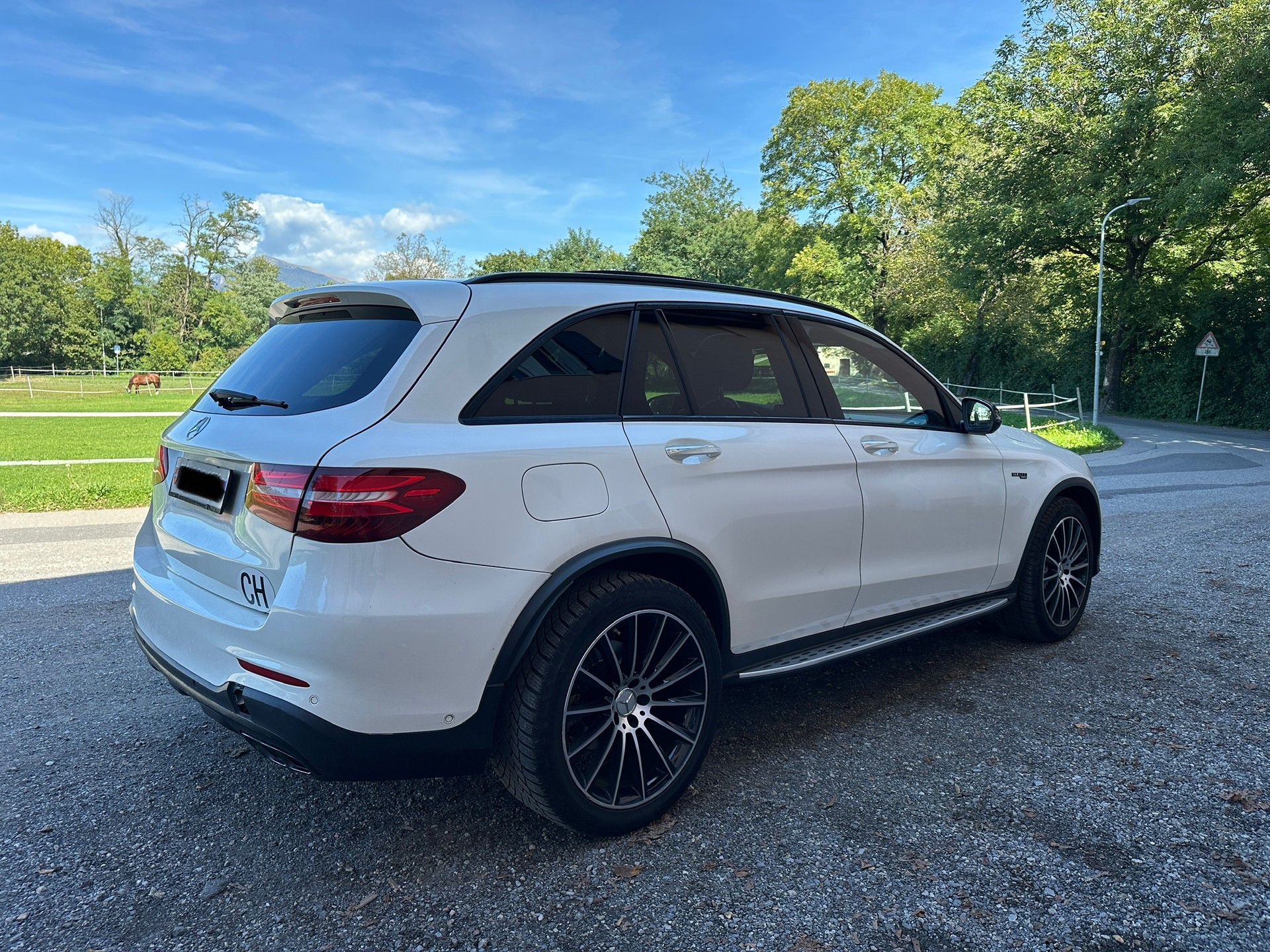 MERCEDES-BENZ GLC 43 AMG 4Matic 9G-Tronic-image-2
