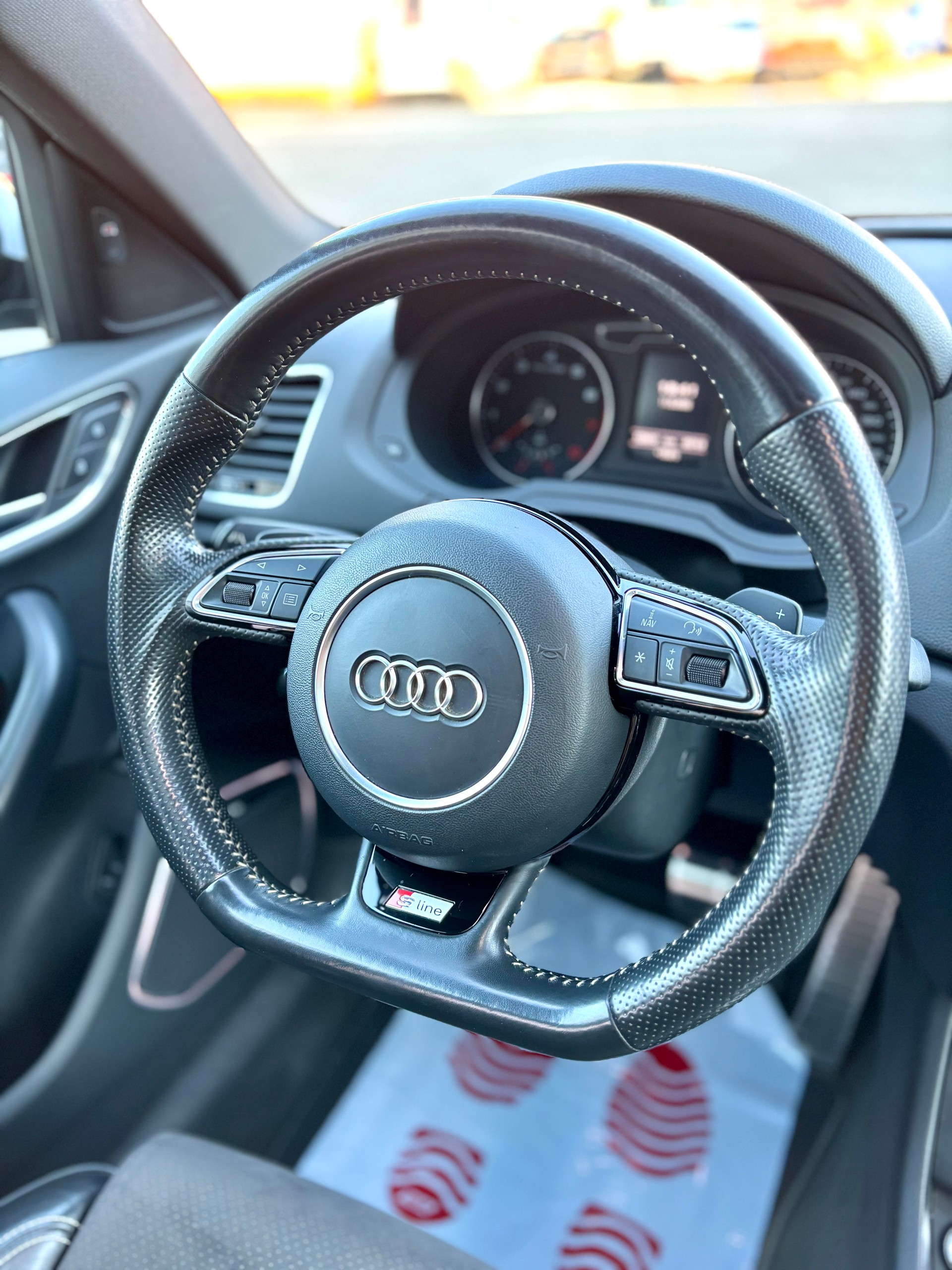 AUDI Q3 2.0 TFSI SPORT 220 PS QUATTRO S-tronic/S-Line-image-13