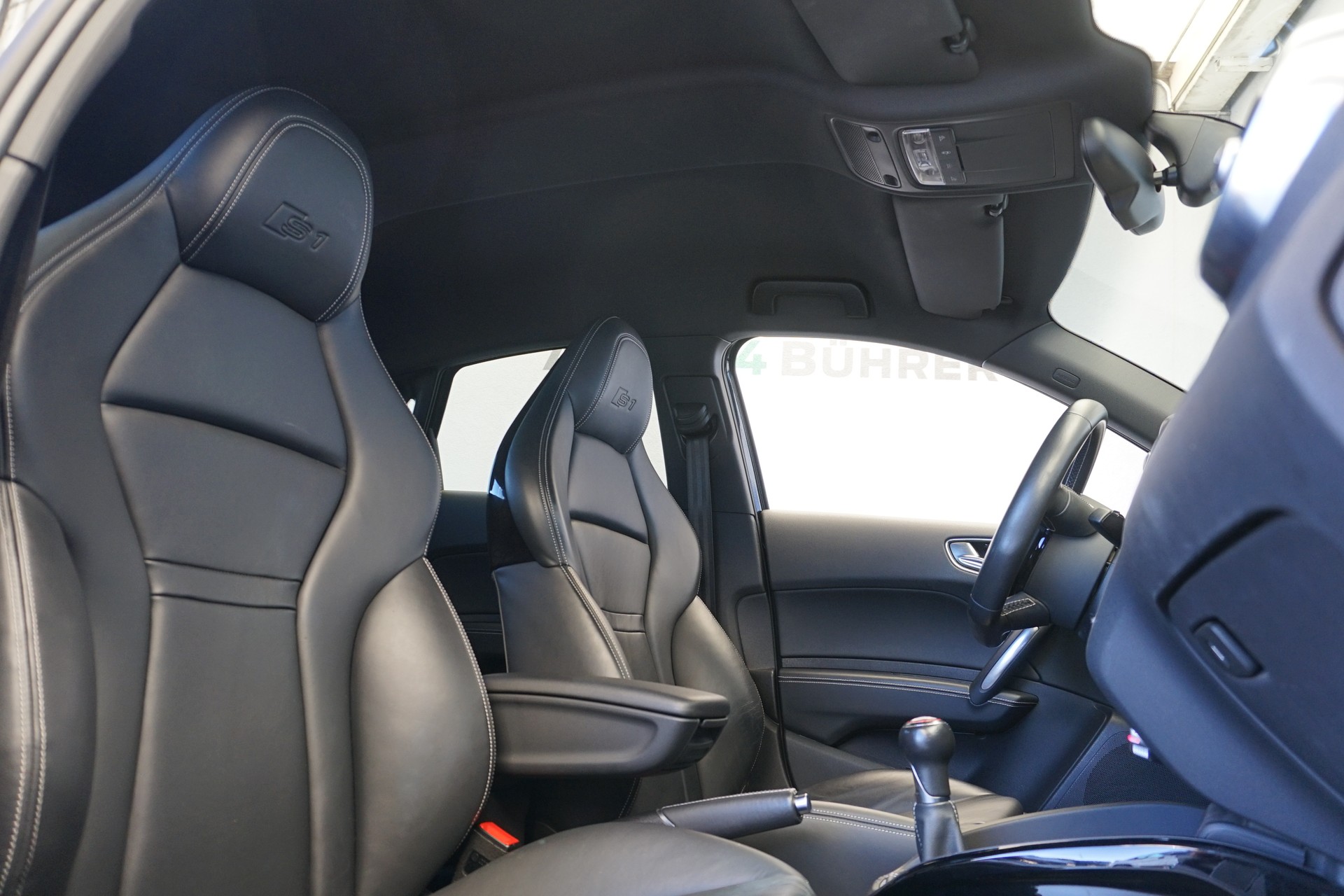 AUDI S1 2.0 TFSI Sport-image-17