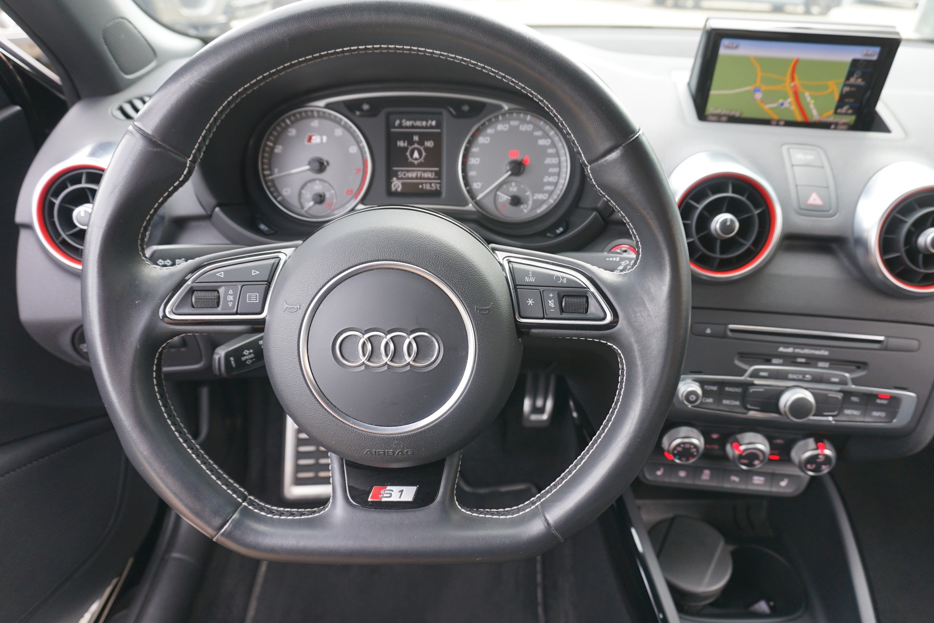 AUDI S1 2.0 TFSI Sport-image-15