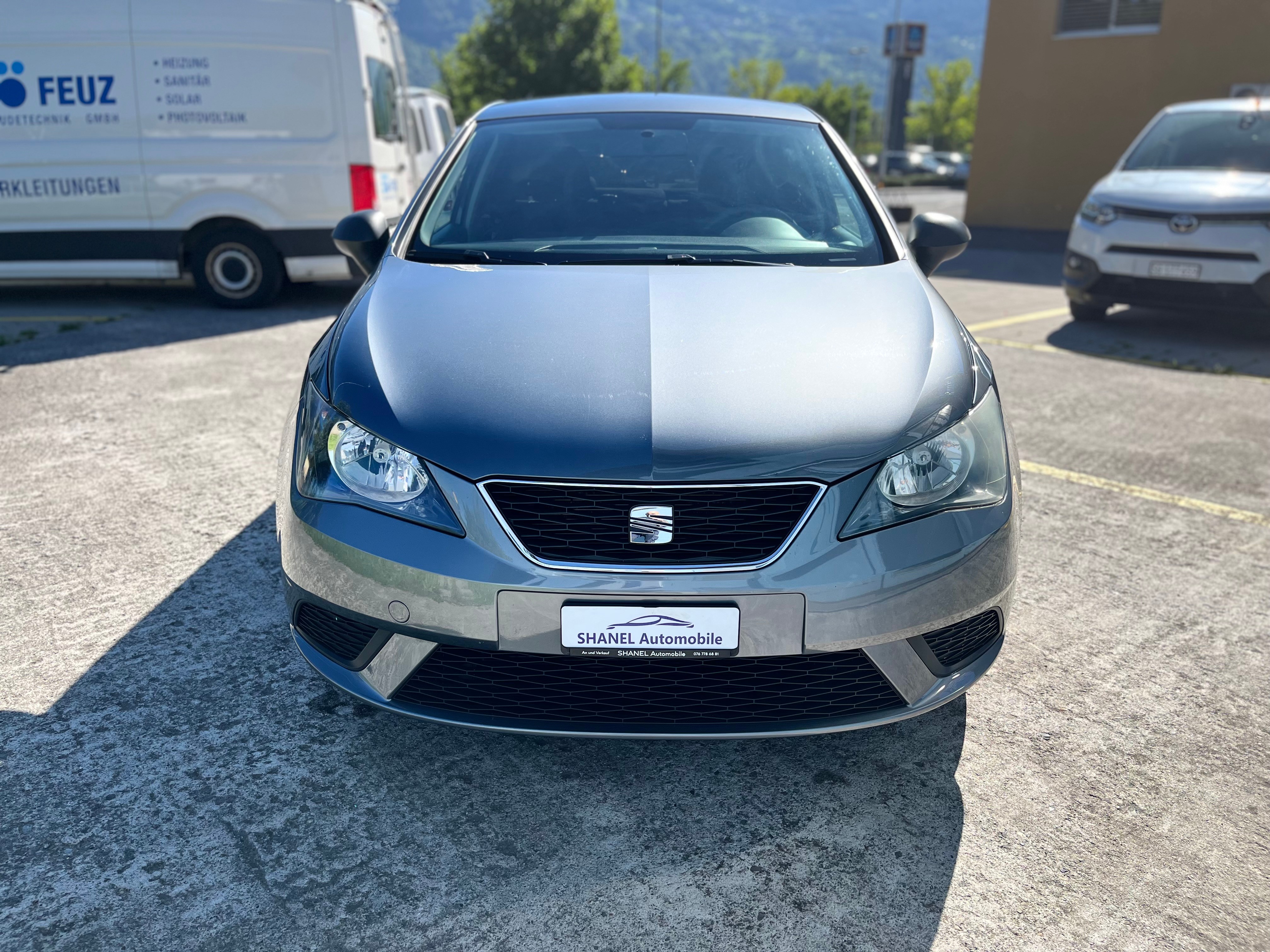 Car photo