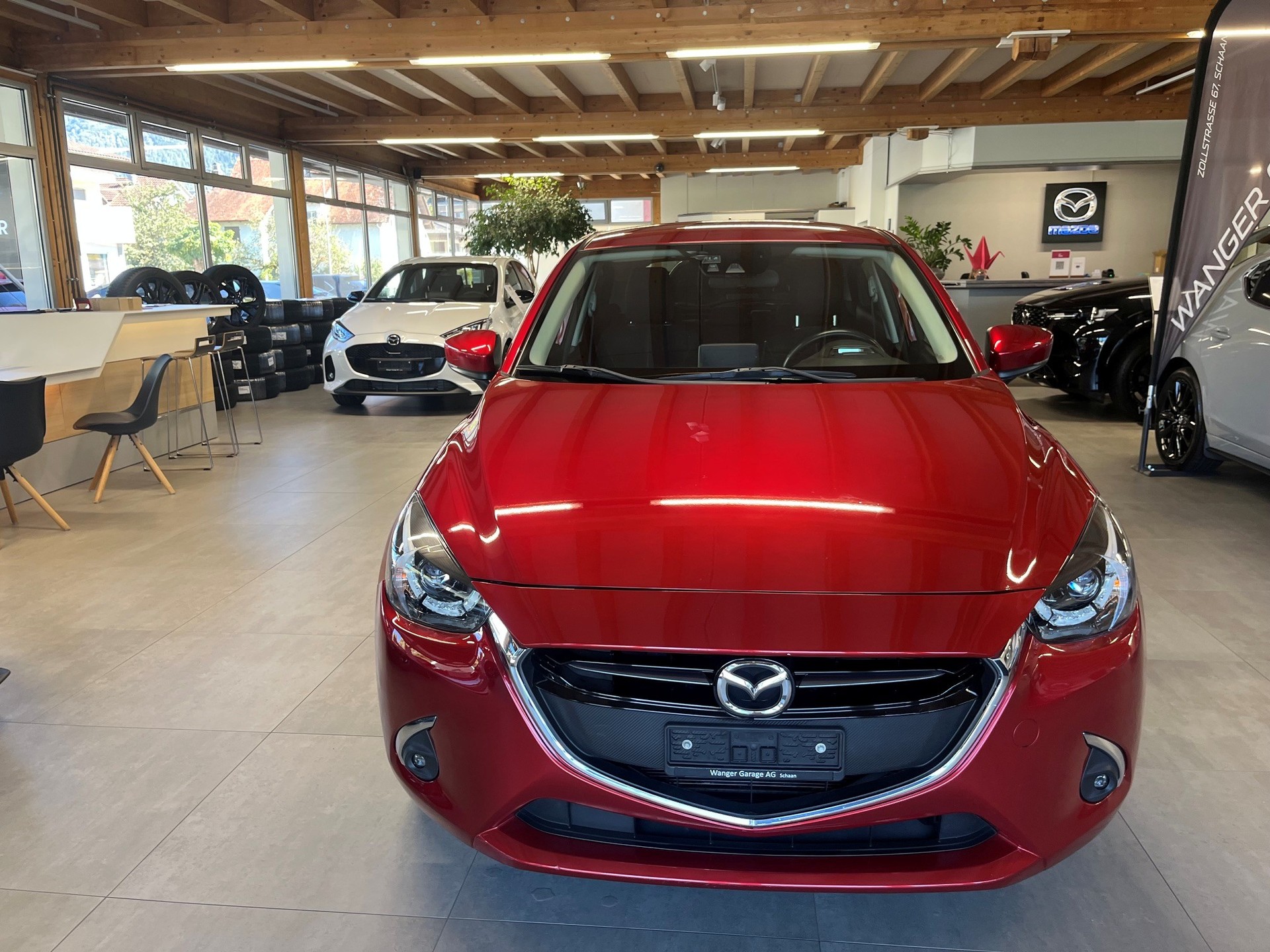 MAZDA 2 SKYACTIV-G 115 Revolution-image-1