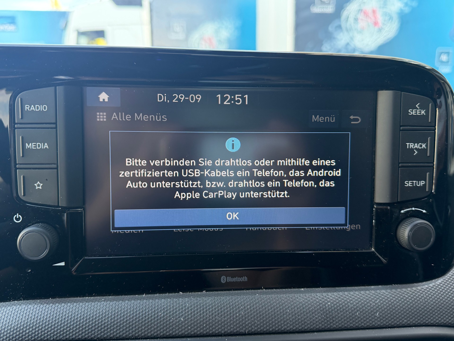 HYUNDAI i10 1.2 Amplia Automat-image-21