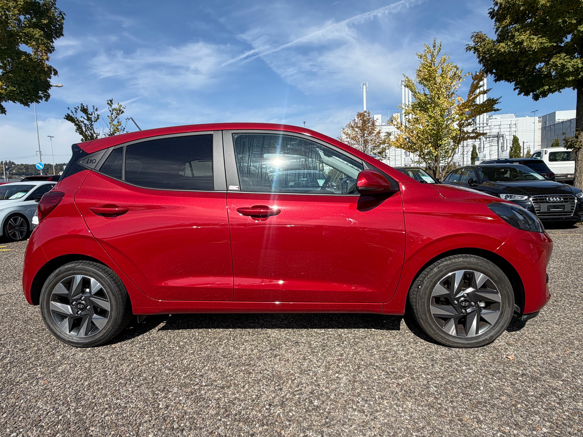 HYUNDAI i10 1.2 Amplia Automat-image-3