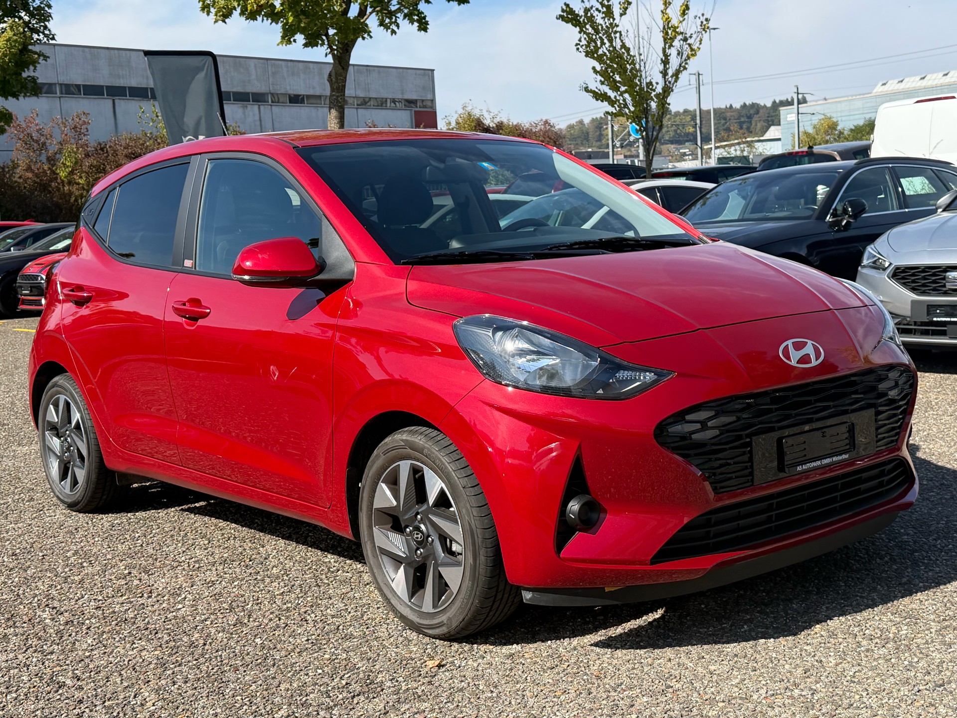 HYUNDAI i10 1.2 Amplia Automat-image-2