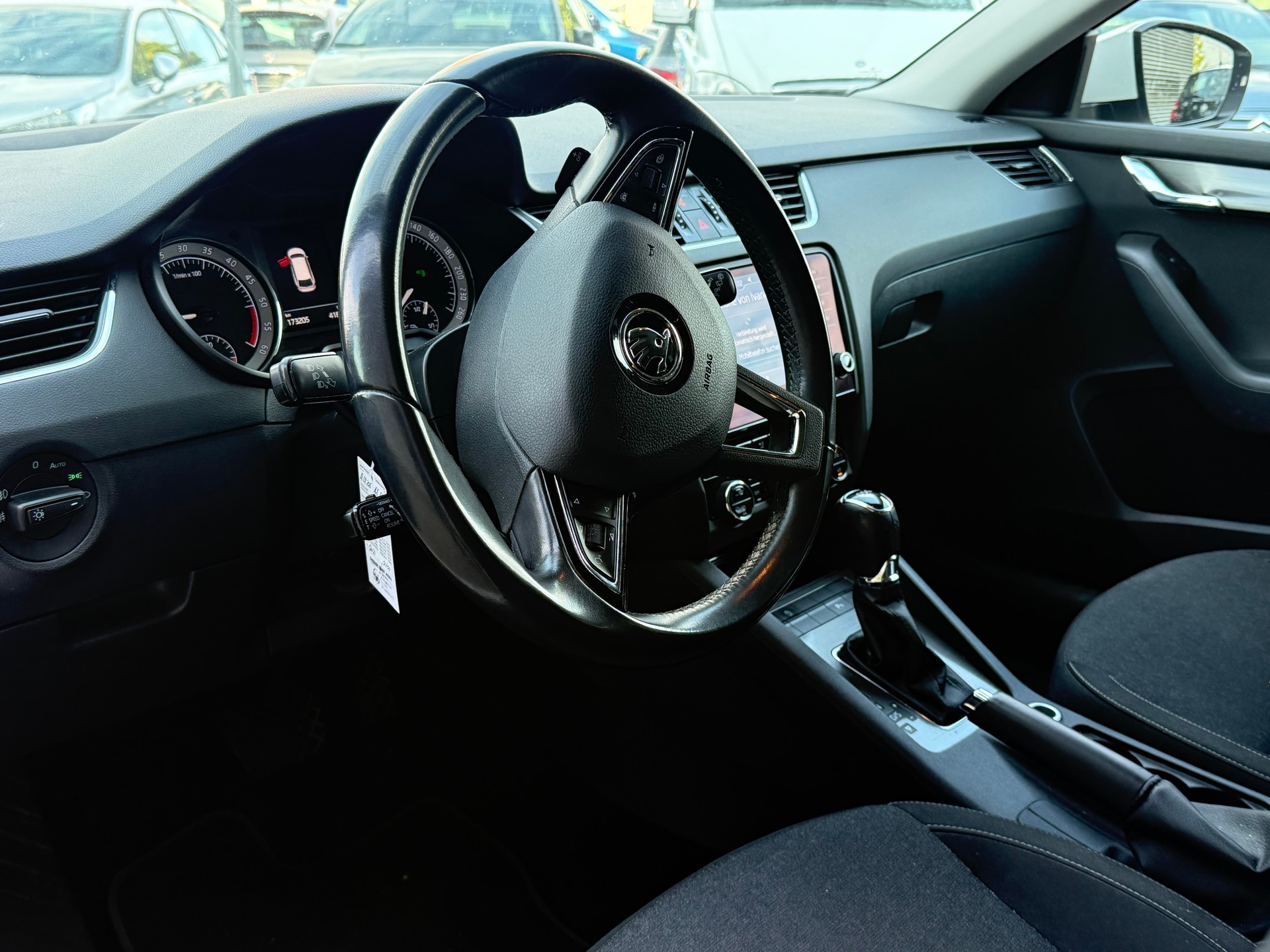SKODA Octavia Combi 1.6 TDI Ambition-image-3